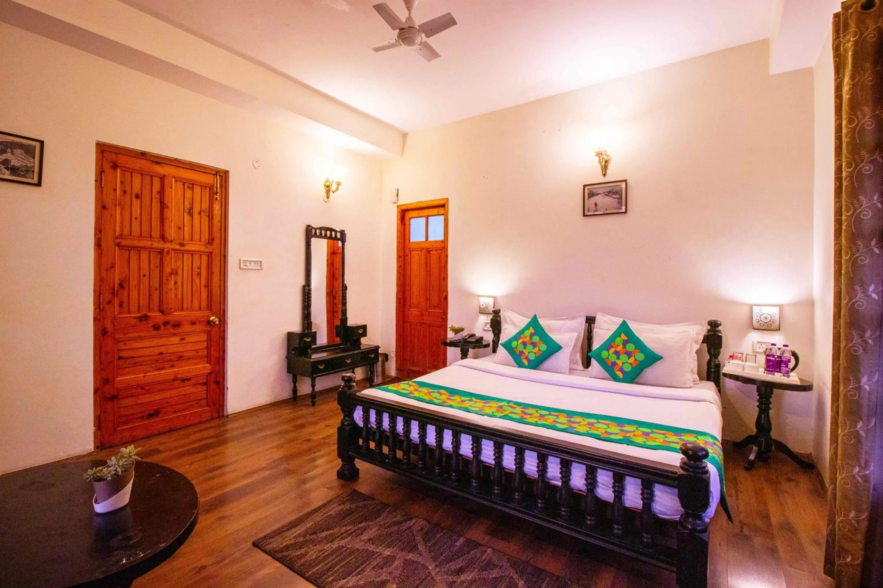 Bedroom, Bed in Treebo The Alpine Heritage Residency