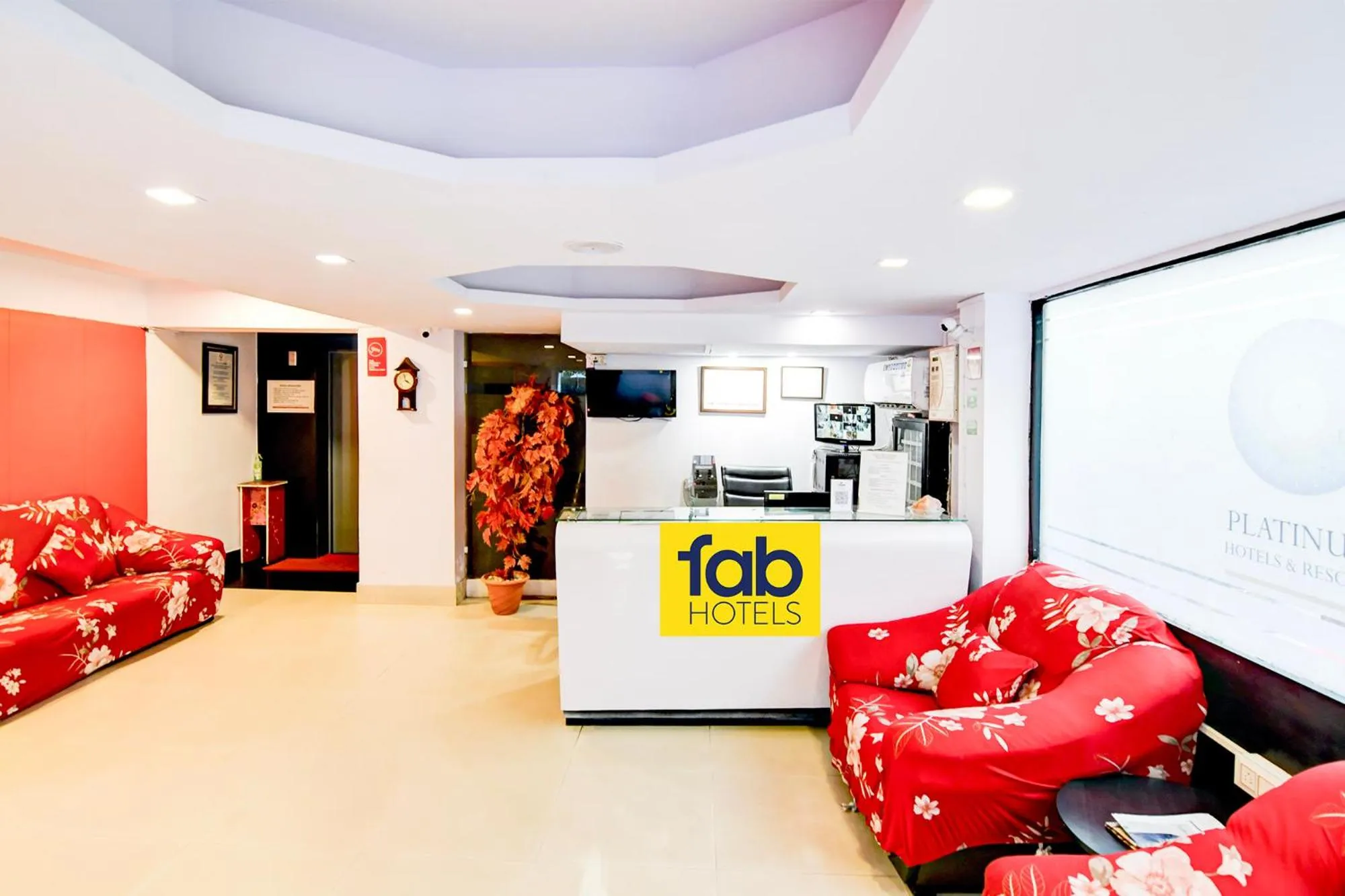 Lobby or reception in FabHotel Ballygunge Luxury - Behind Punjab Club
