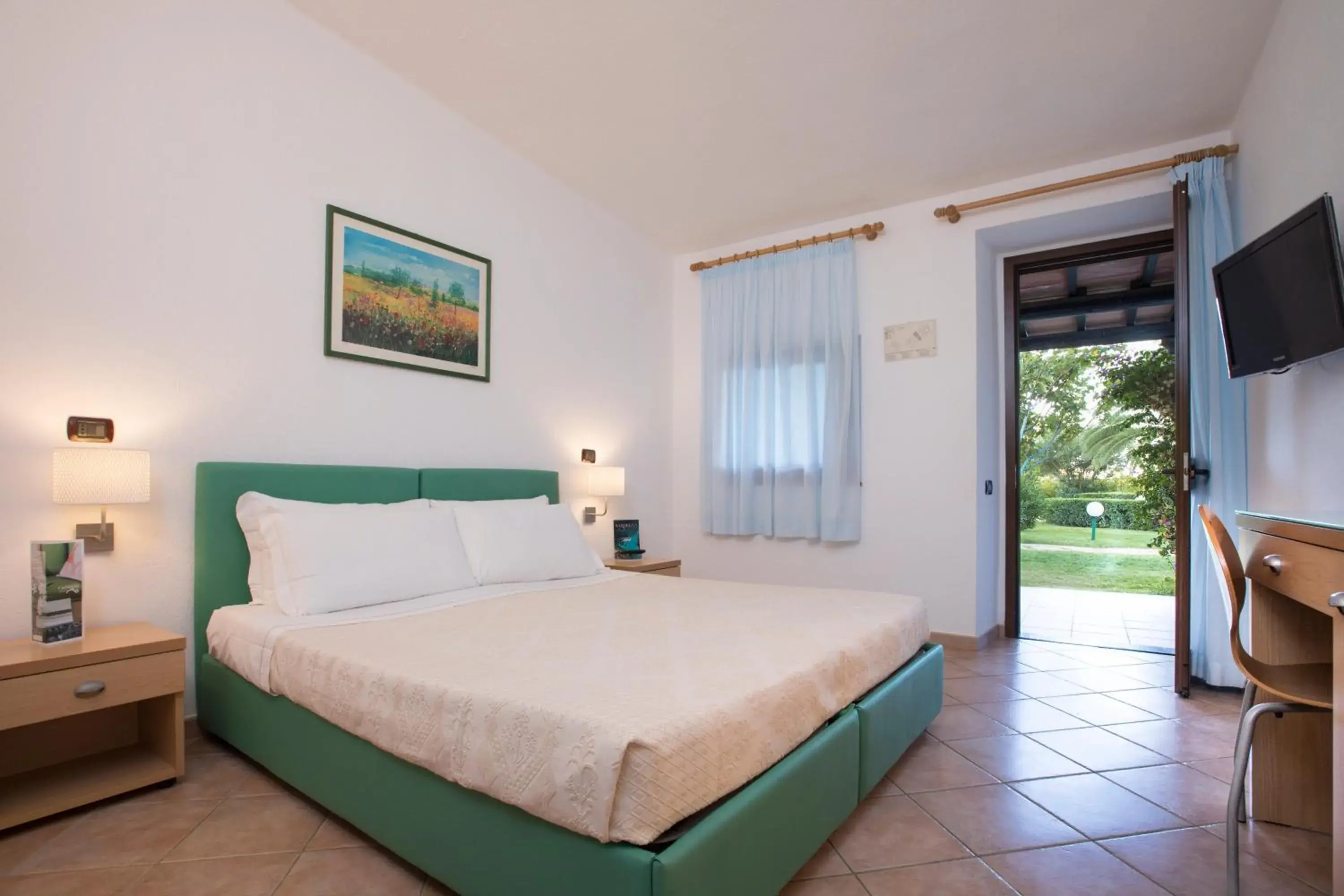 Classic Triple Room in Cormoran Hotel & Residence Classic Triple Room in Cormoran Hotel & Residence