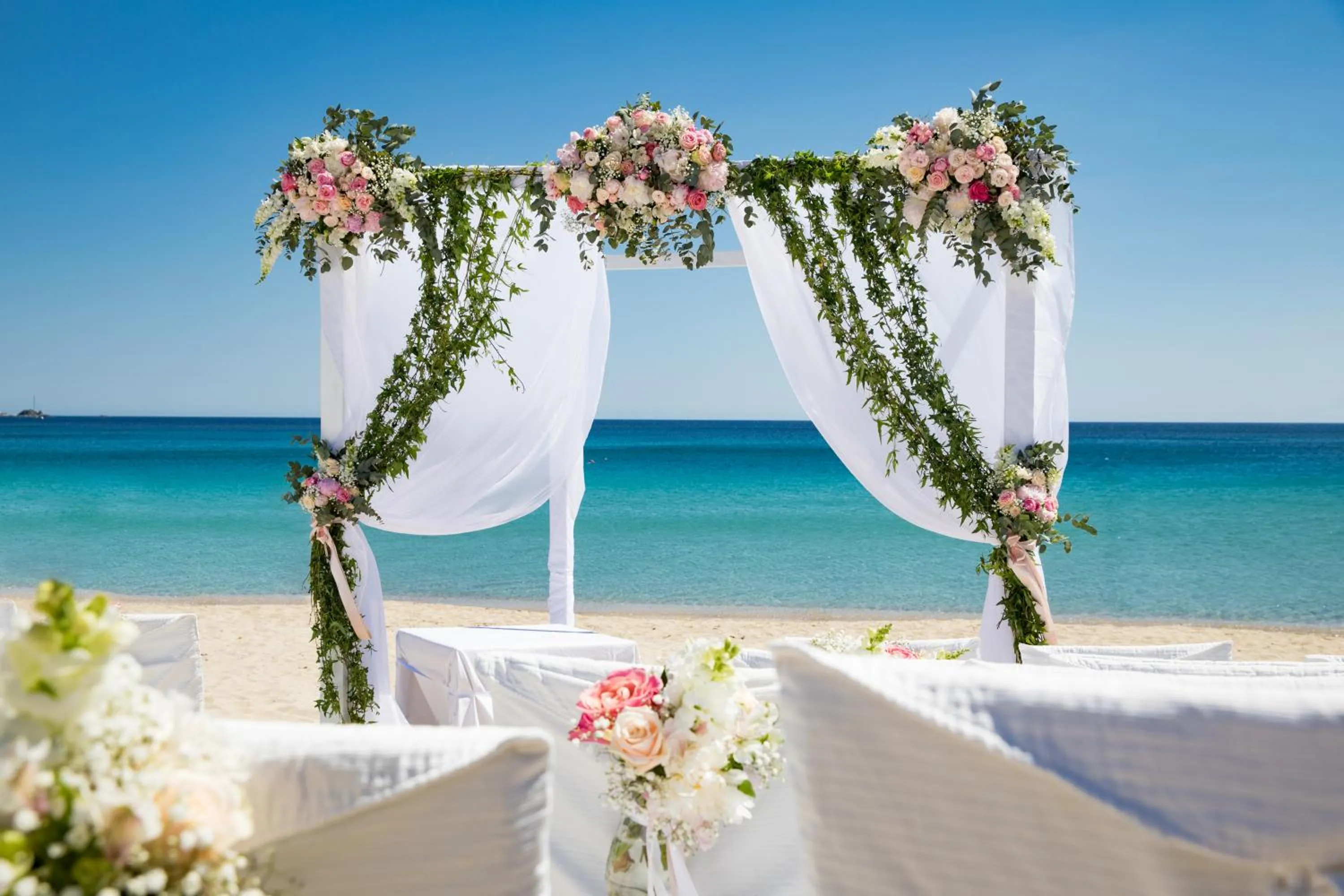 Day in Cormoran Hotel & Residence