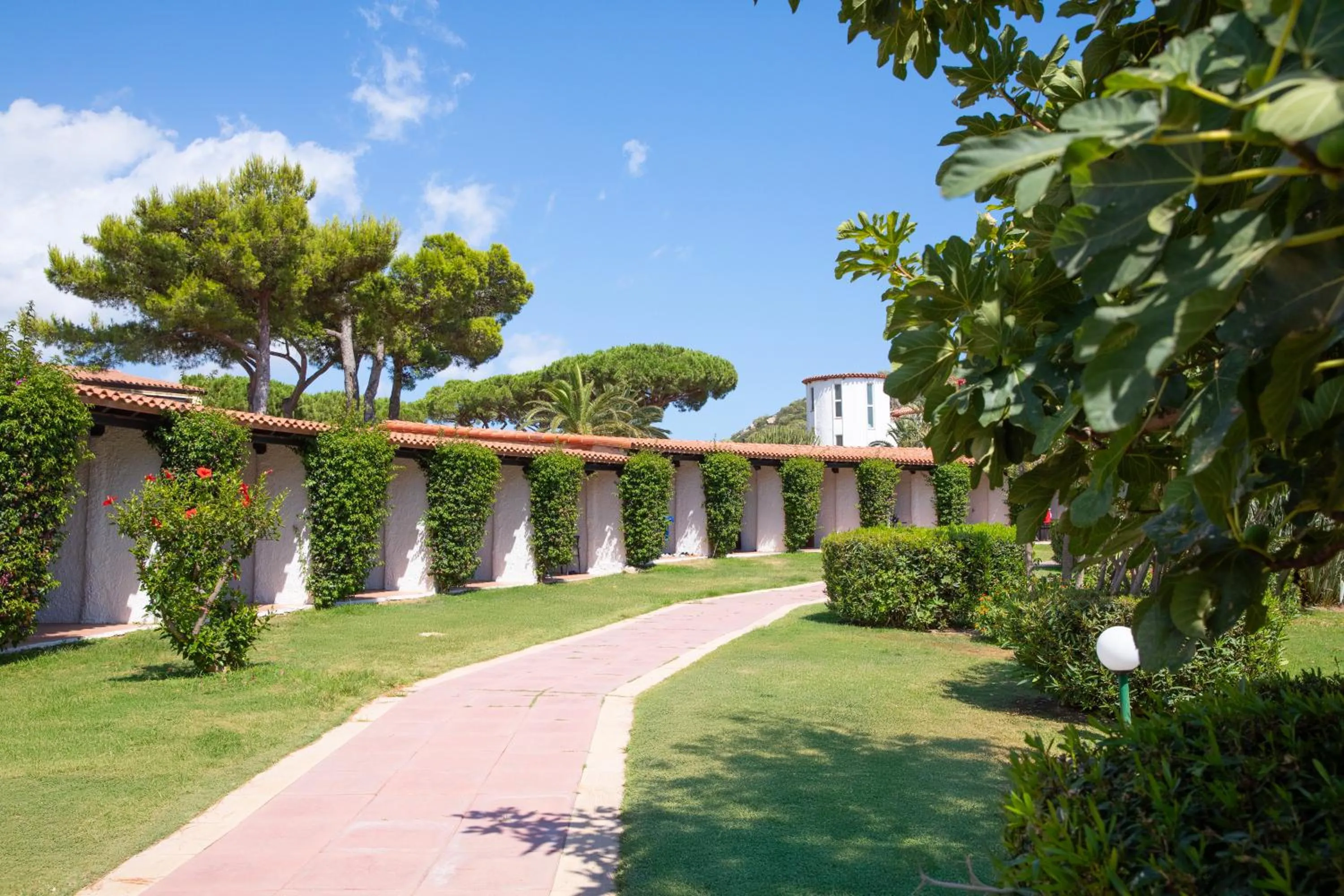 Day in Cormoran Hotel & Residence