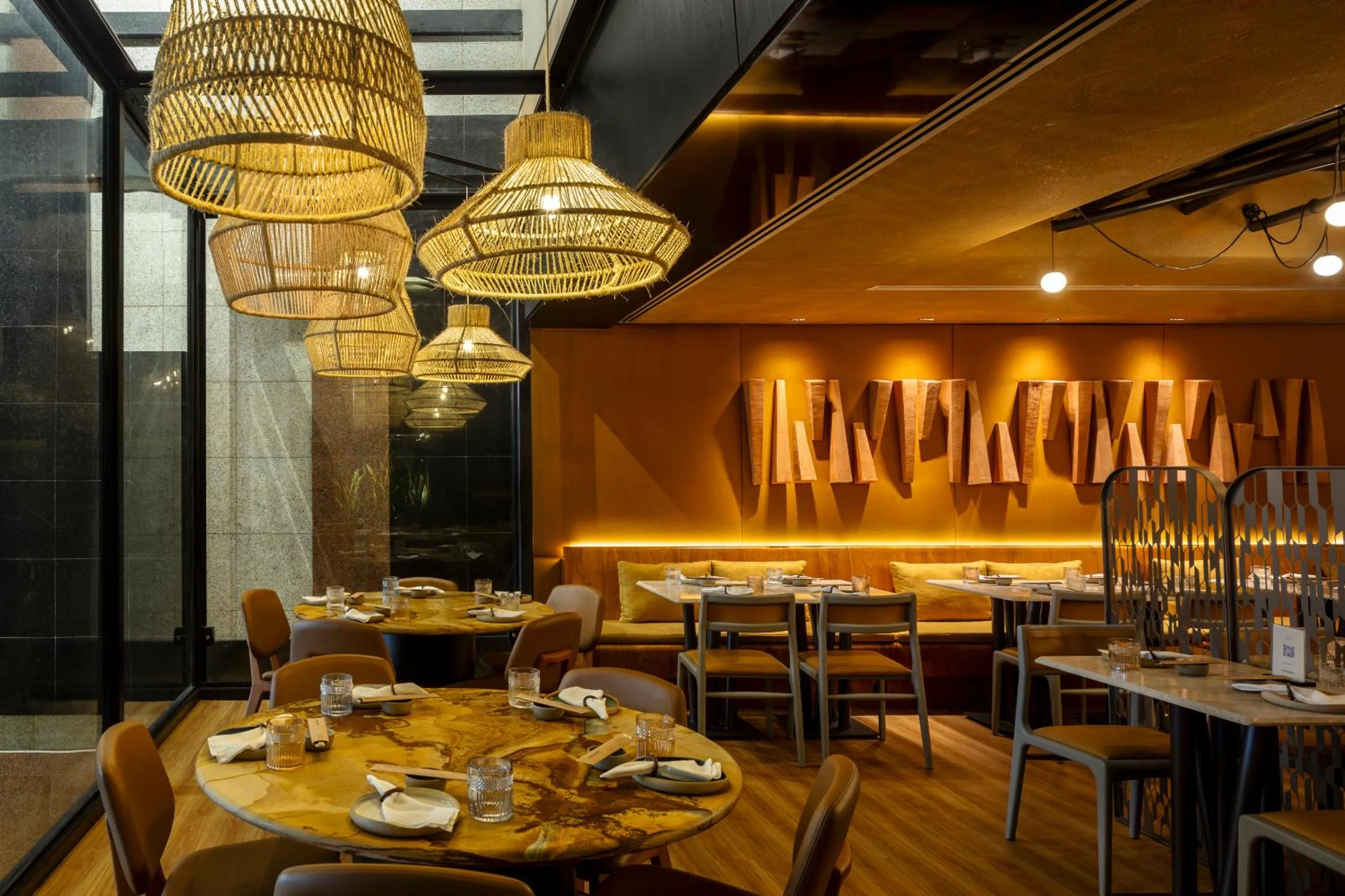 Restaurant/places to eat in Hotel Gran Marquise