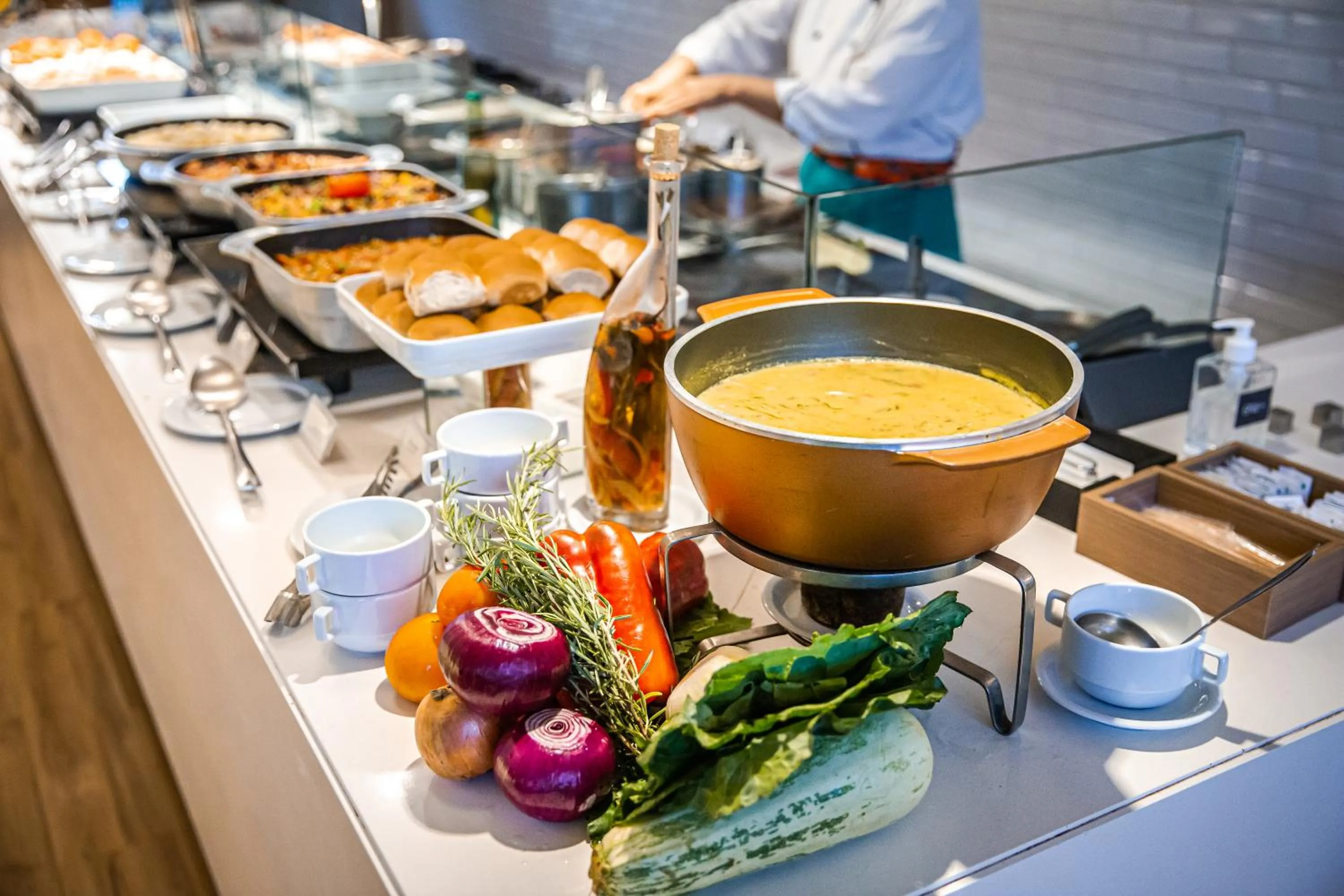 Buffet breakfast in Hotel Gran Marquise