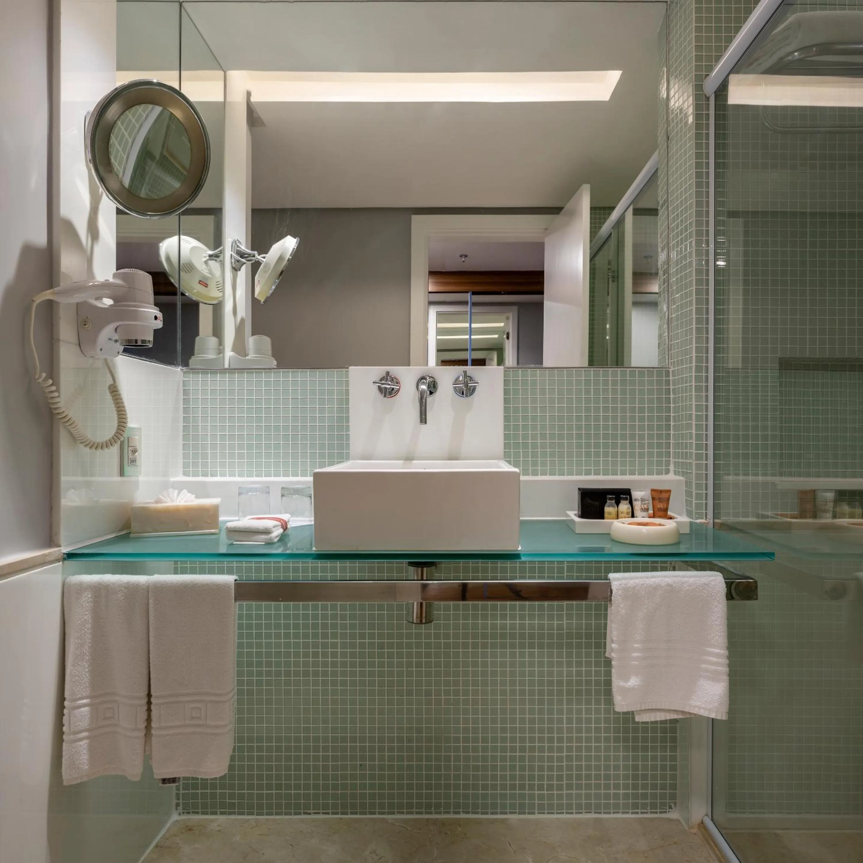 Bathroom in Hotel Gran Marquise