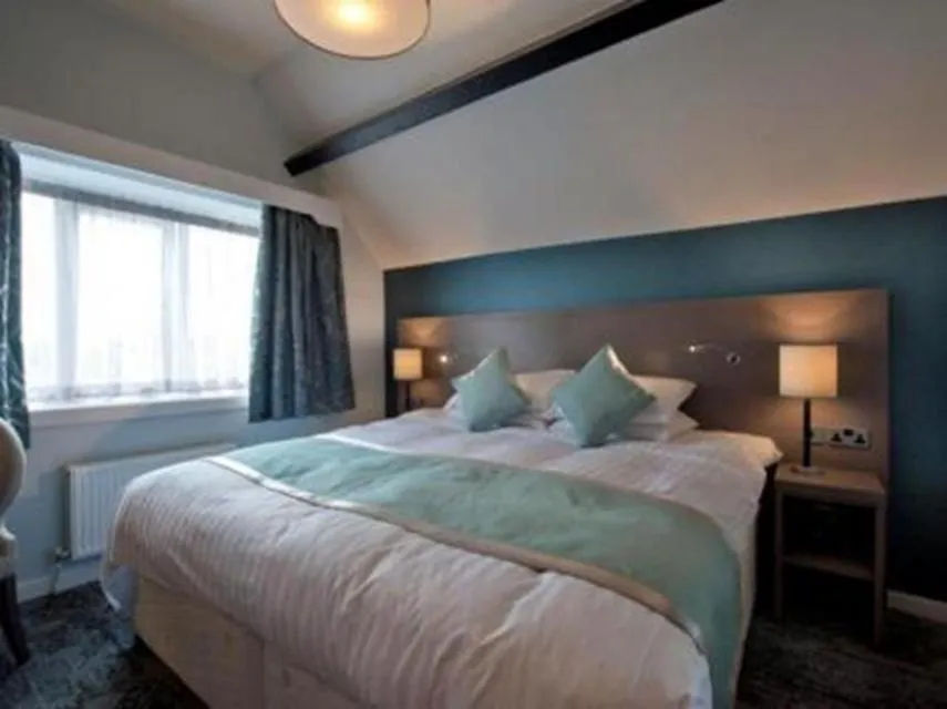 Shower in The Portland Hotel Wetherspoon