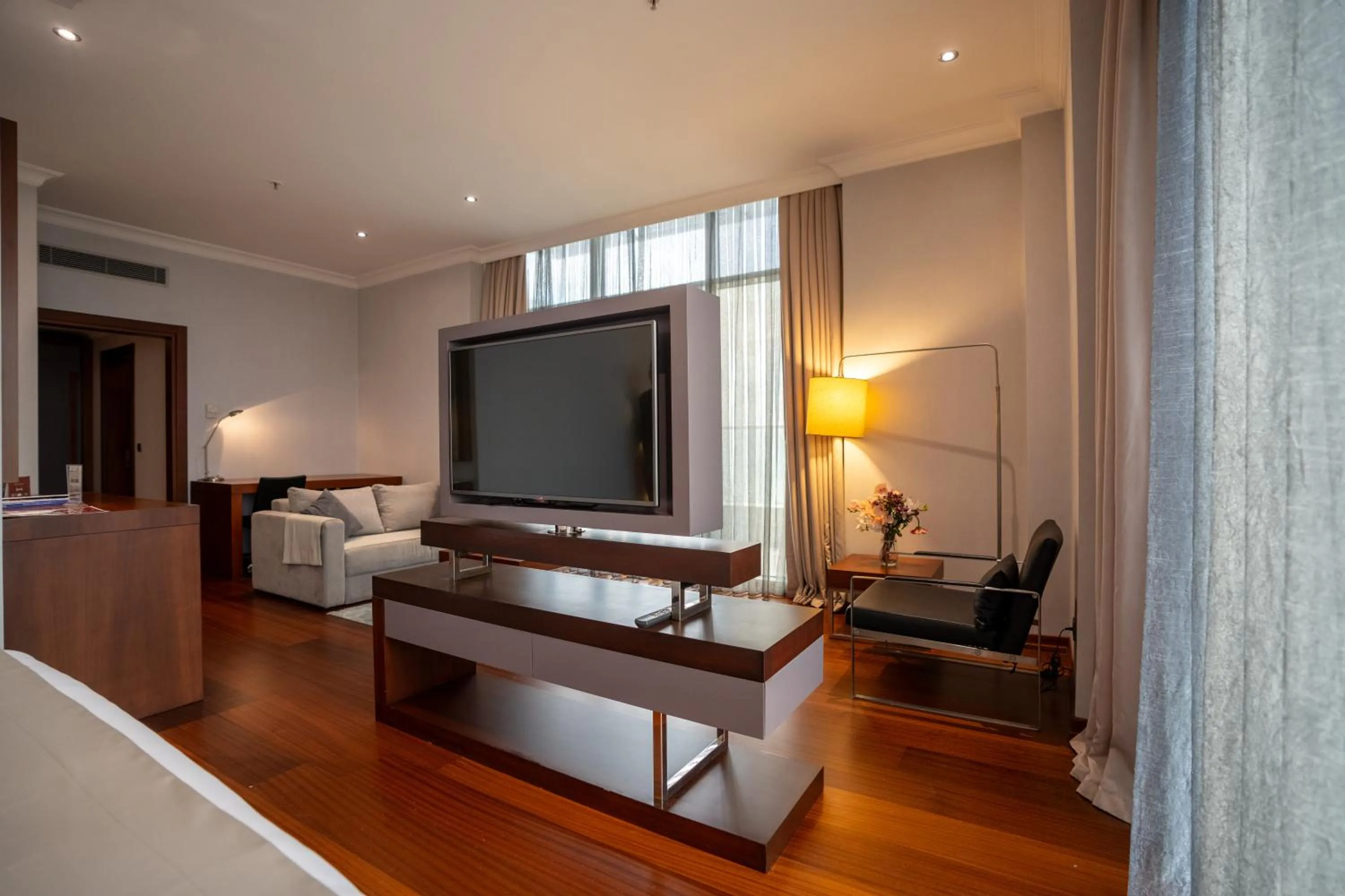 Communal lounge/ TV room in Sundance Hotel Istanbul