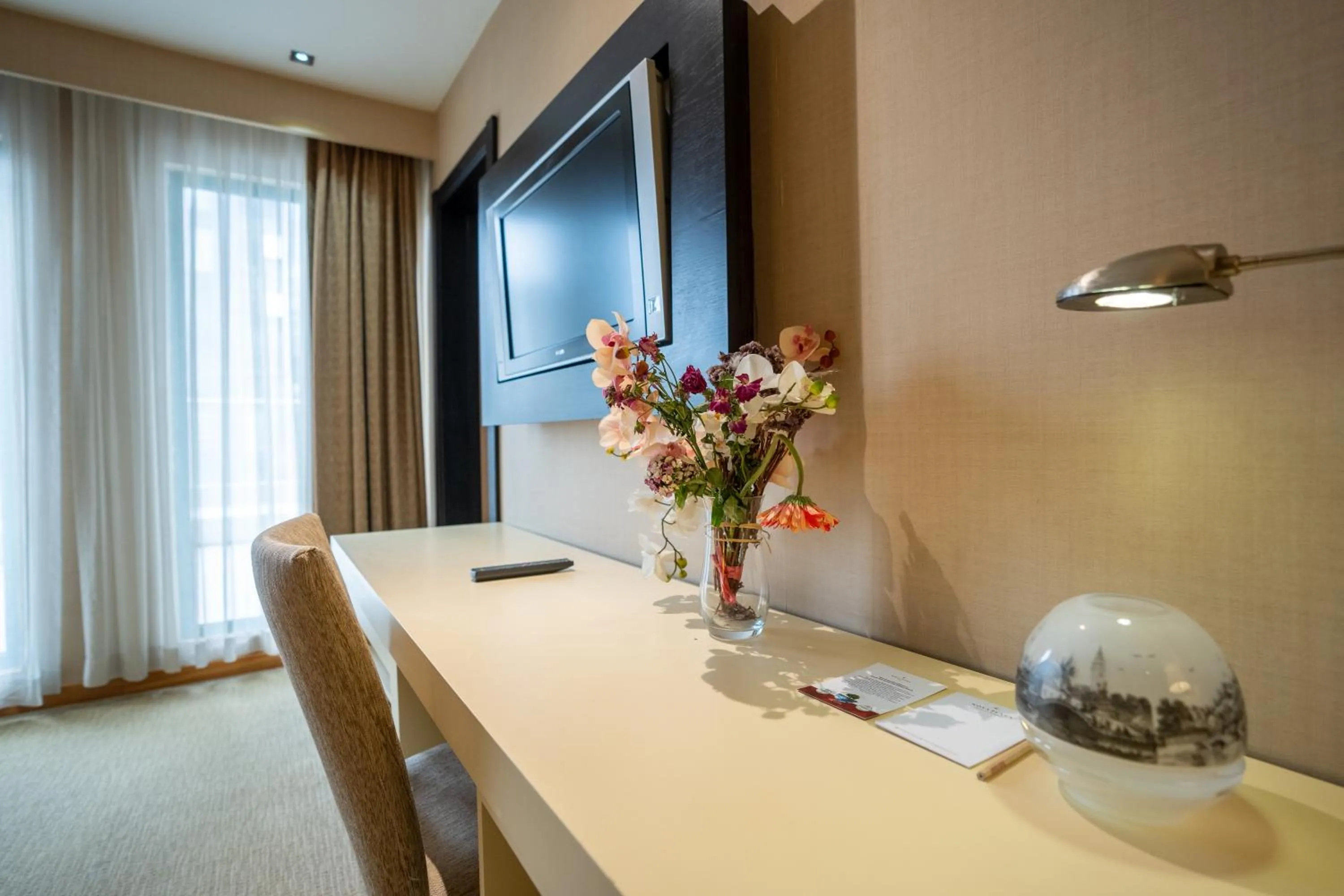 TV and multimedia in Sundance Hotel Istanbul