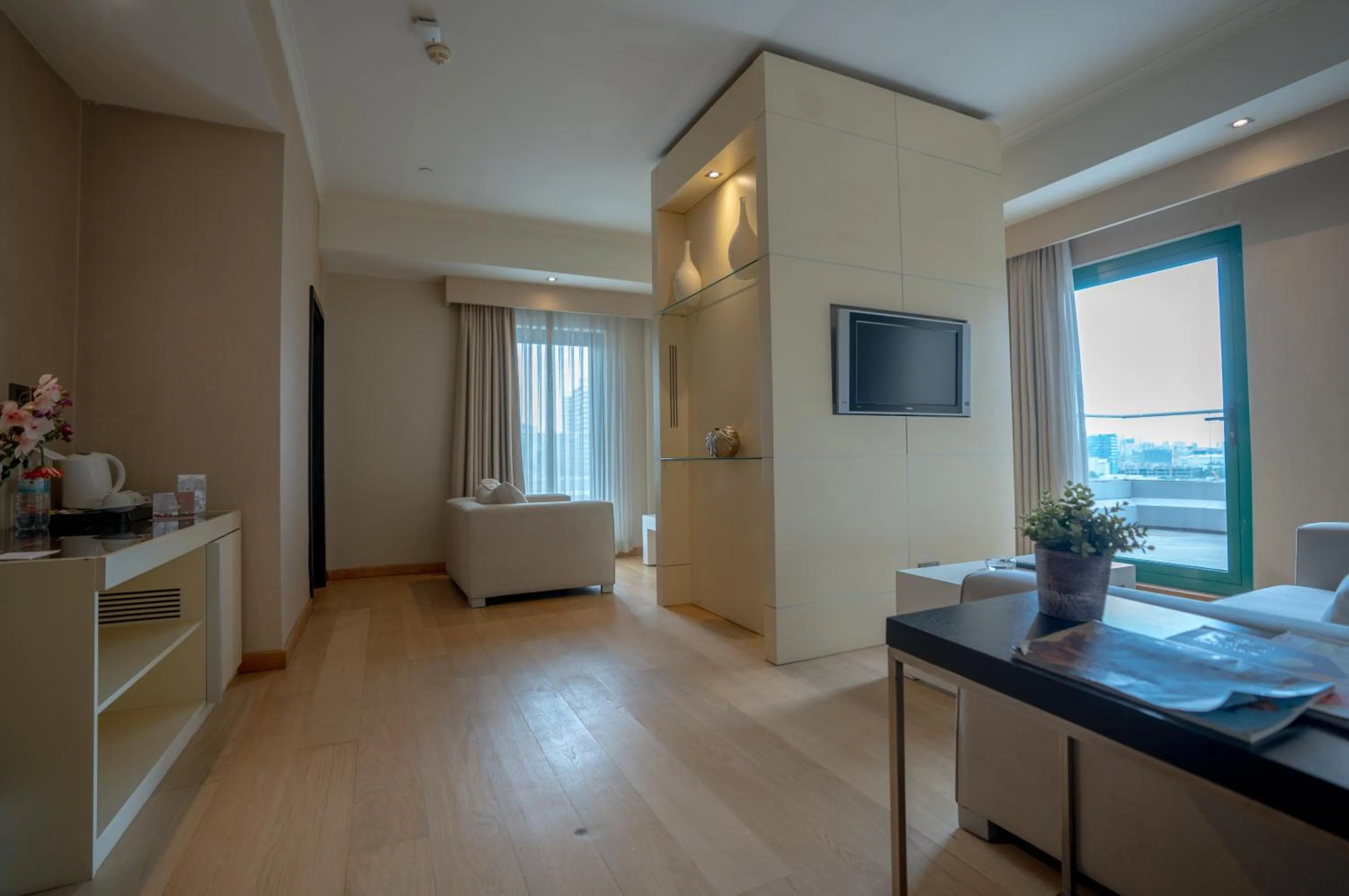 Communal lounge/ TV room in Sundance Hotel Istanbul