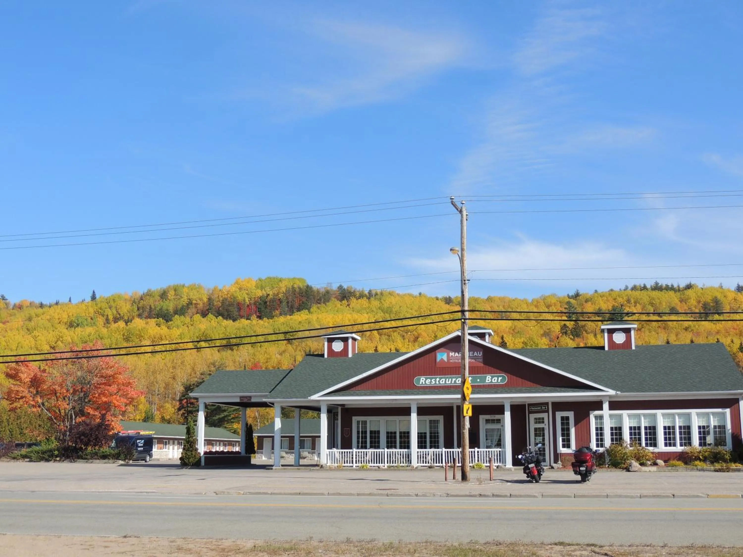 Property building in Hôtel Marineau La Tuque
