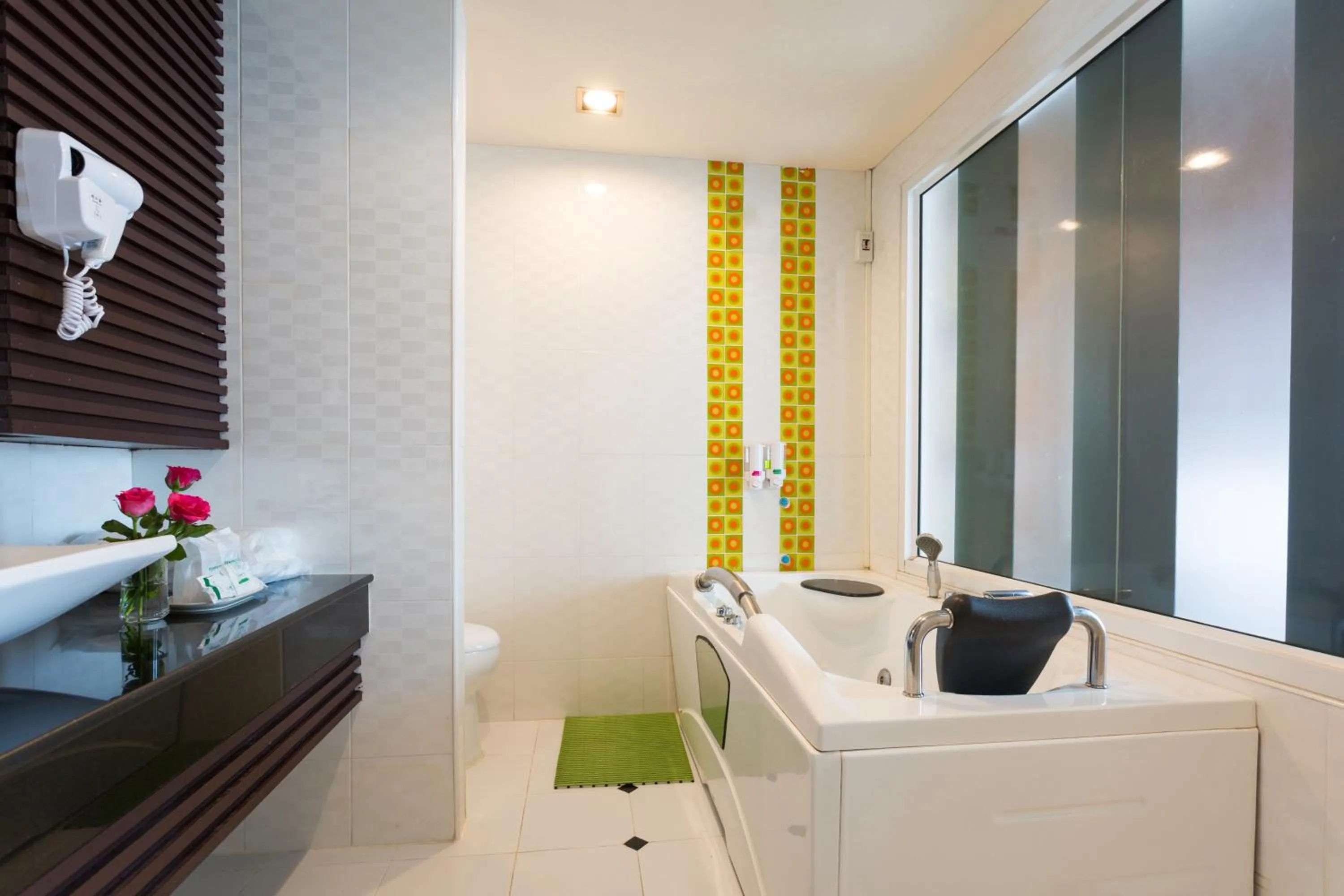 Hot Tub in The Ring Hotel