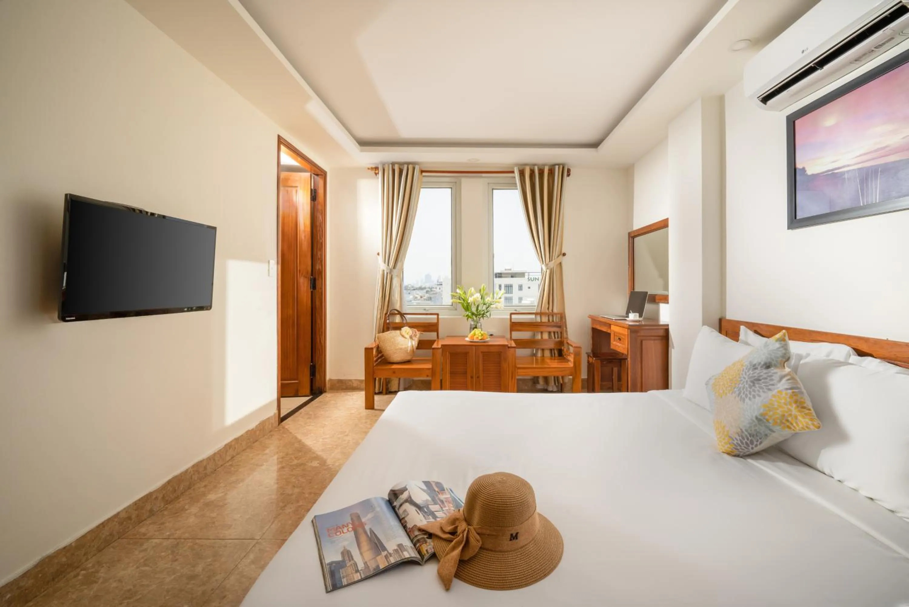 room service, Bed in Titan Hotel Da Nang