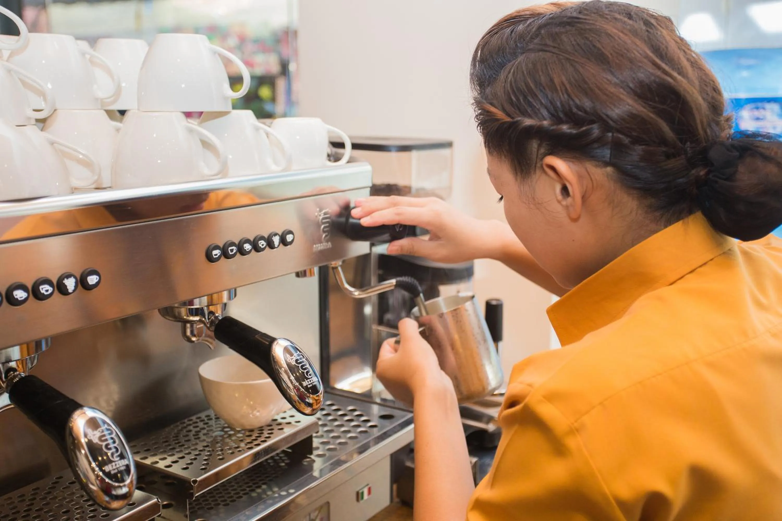 Coffee/tea facilities in Yatri Suites and Spa