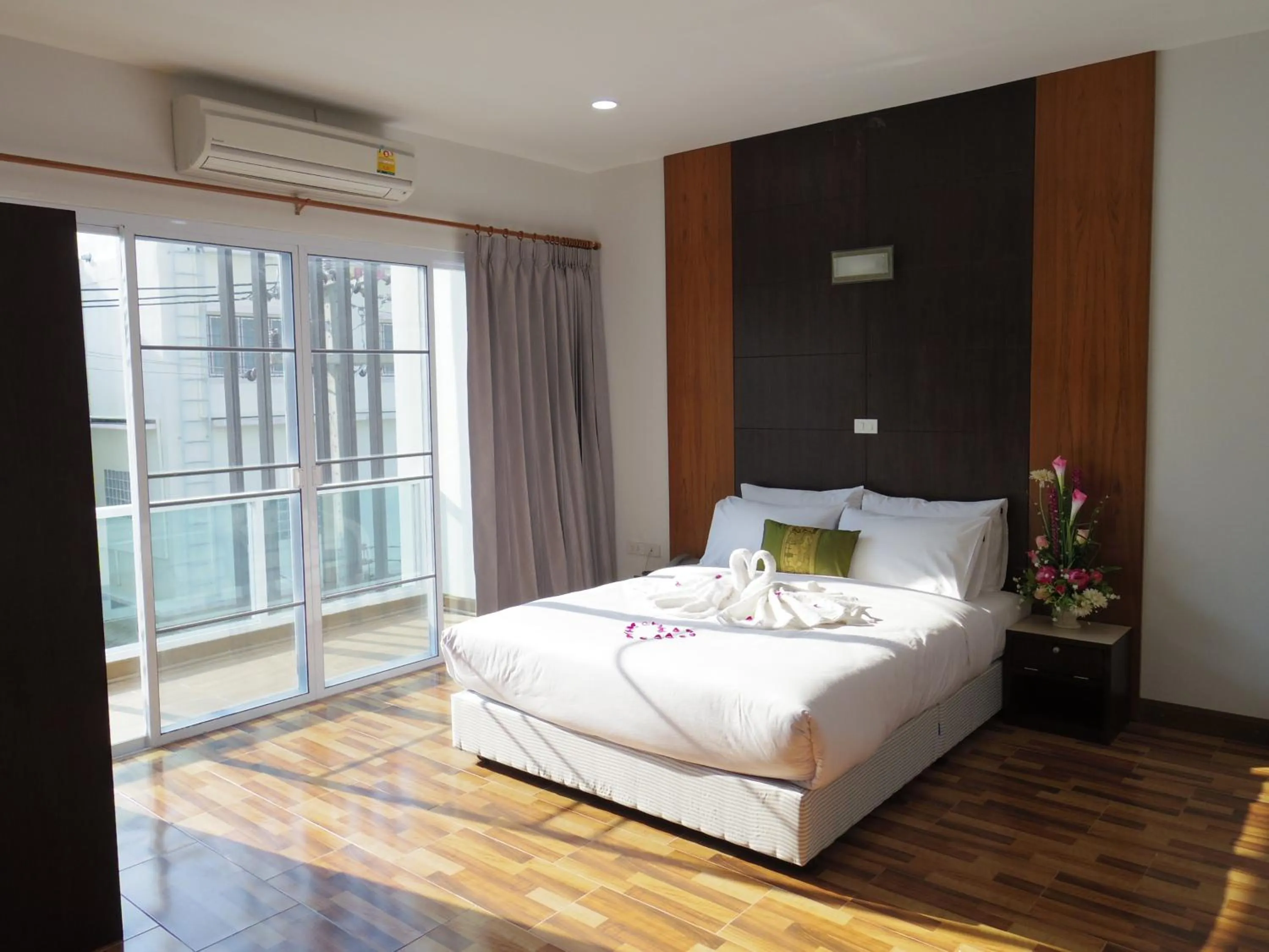 Bedroom, Bed in The SR Residence Lampang