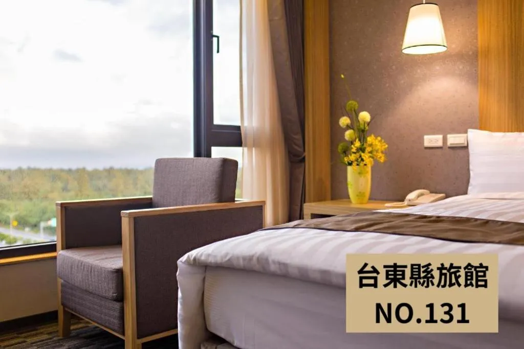 Photo of the whole room, Bed in Kaishen Starlight Hotel