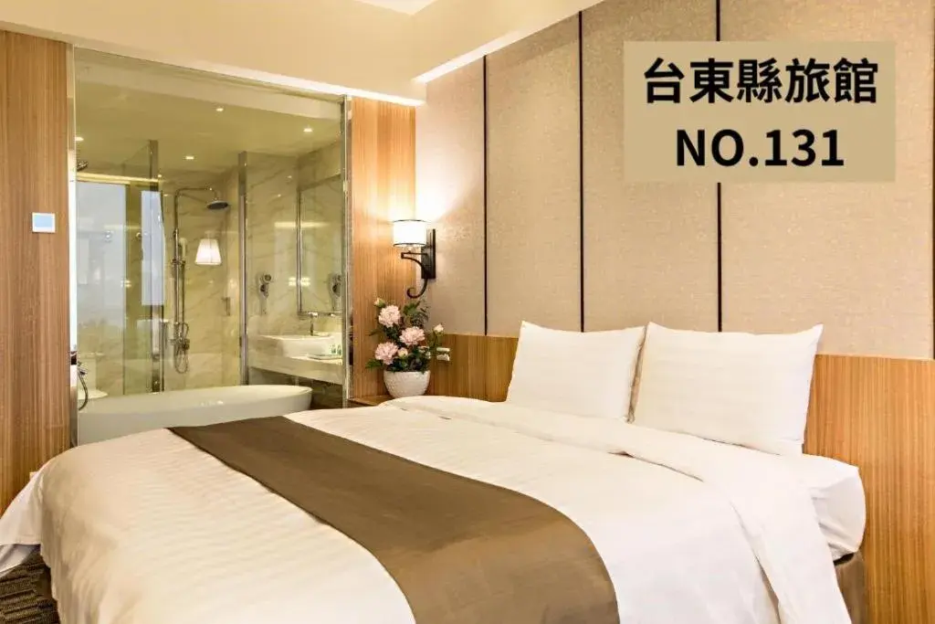 Deluxe Double Room with Sea View in Kaishen Starlight Hotel Deluxe Double Room with Sea View in Kaishen Starlight Hotel