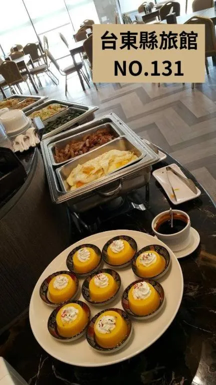 Buffet breakfast in Kaishen Starlight Hotel