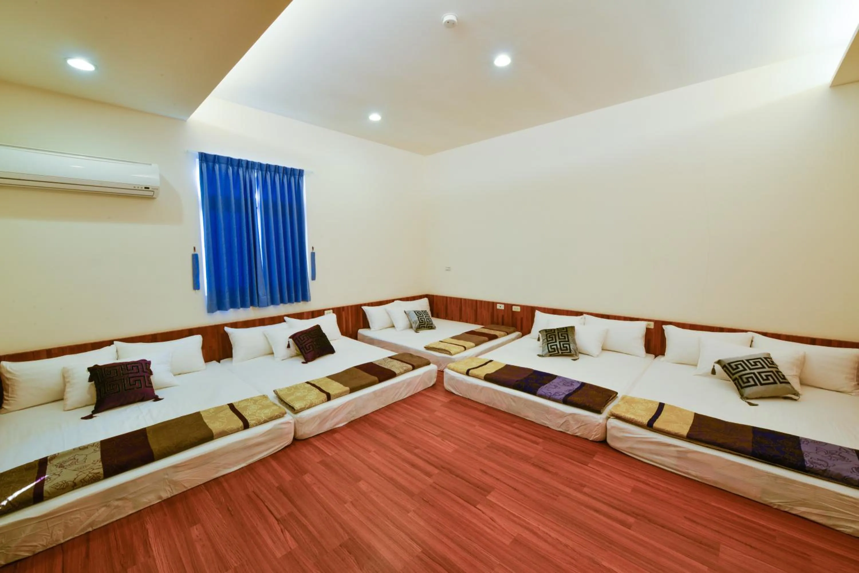 bunk bed, Bed in 海角203民宿