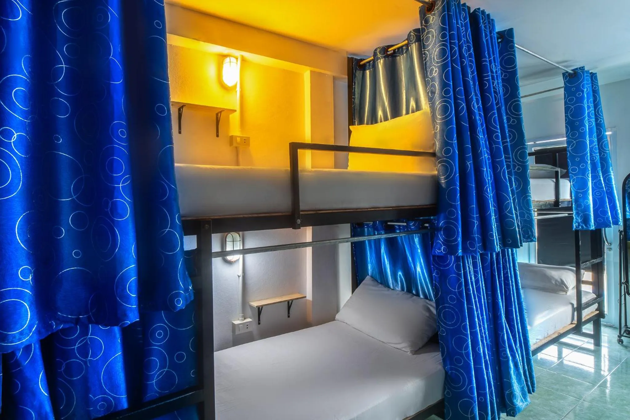 Bed in See Sea Backpackers House