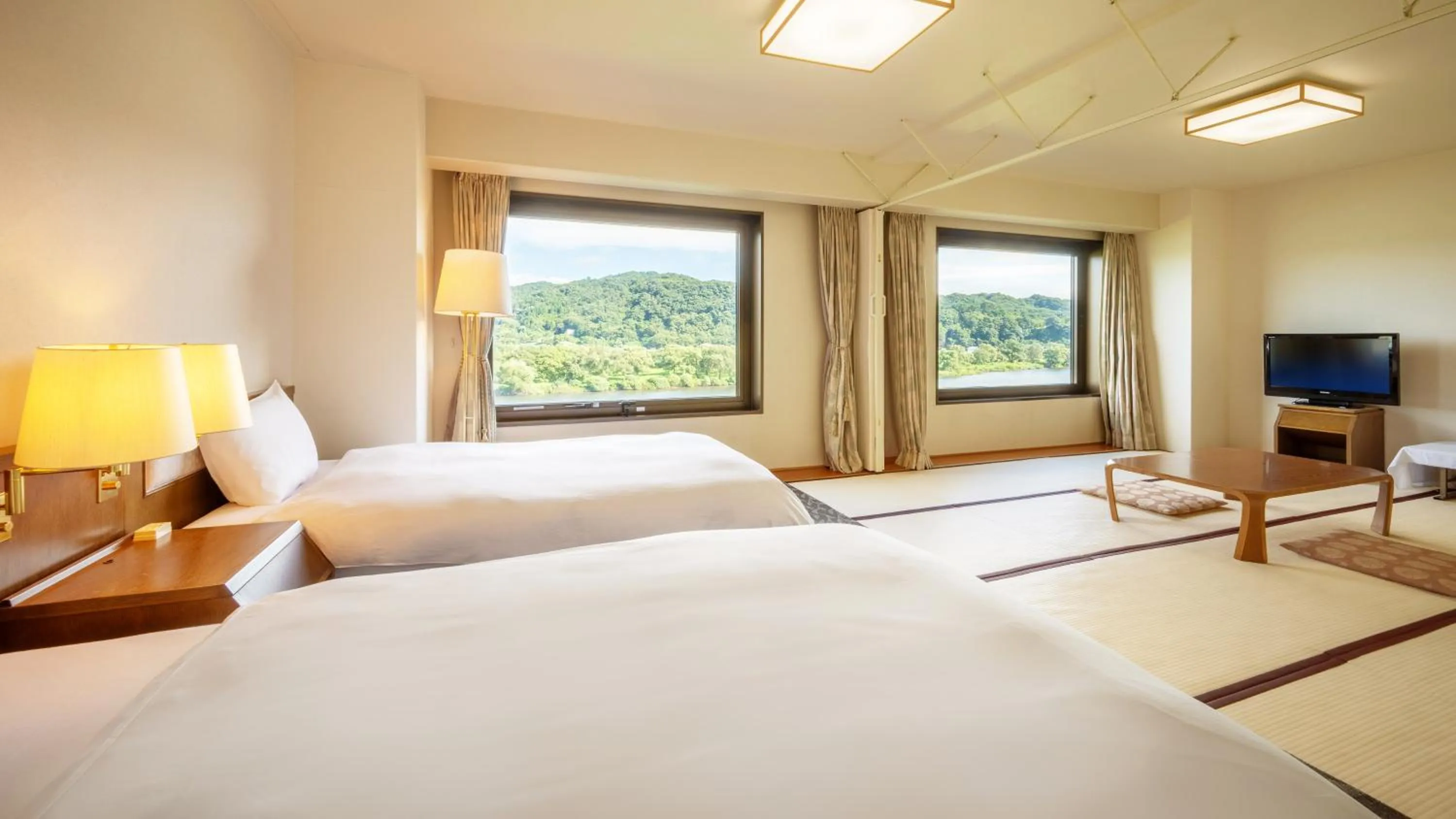 Photo of the whole room, Bed in ANA Holiday Inn Iwate Kitakami by IHG