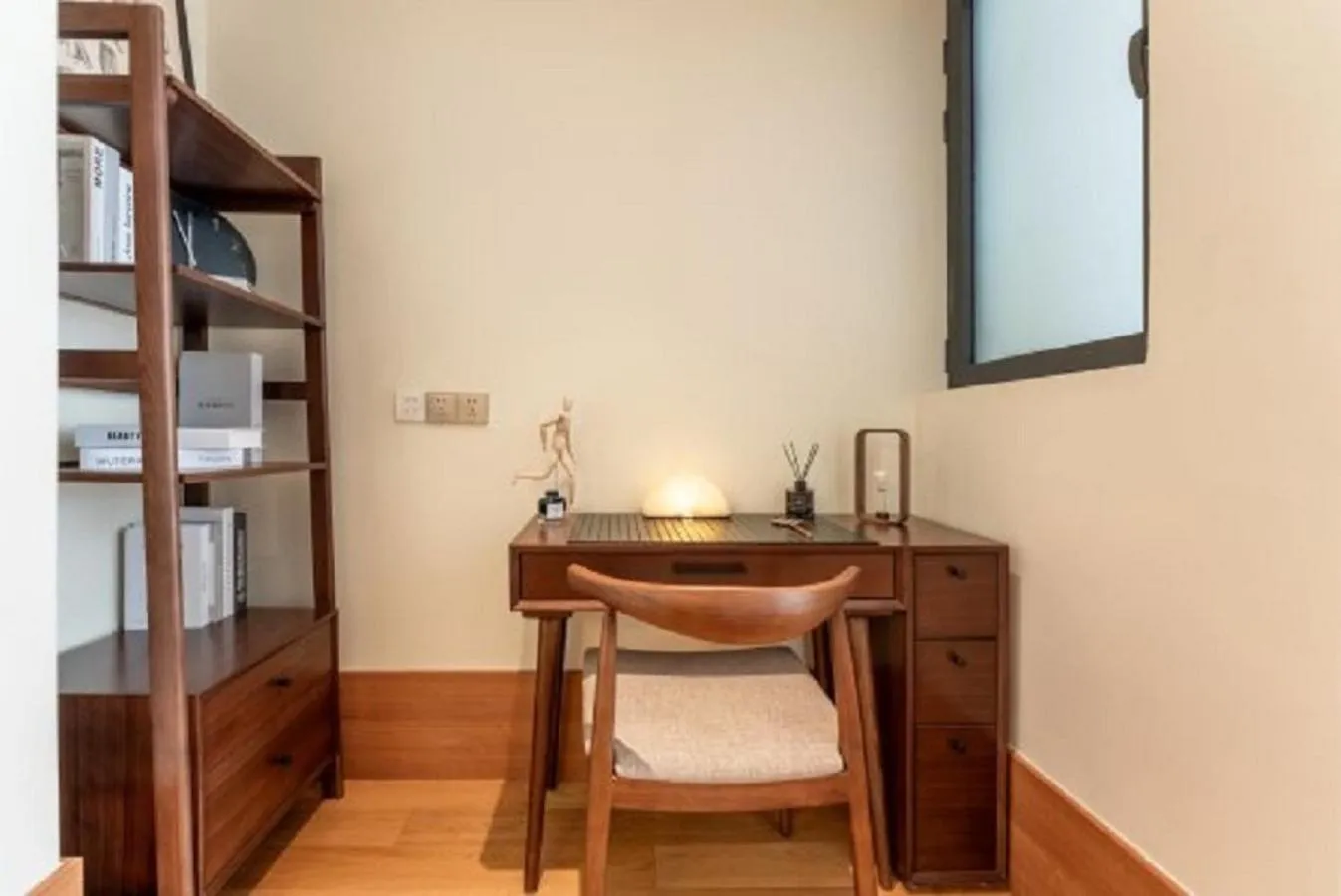 Bedroom in Green Court Place Jingqiao Middle Ring Shanghai