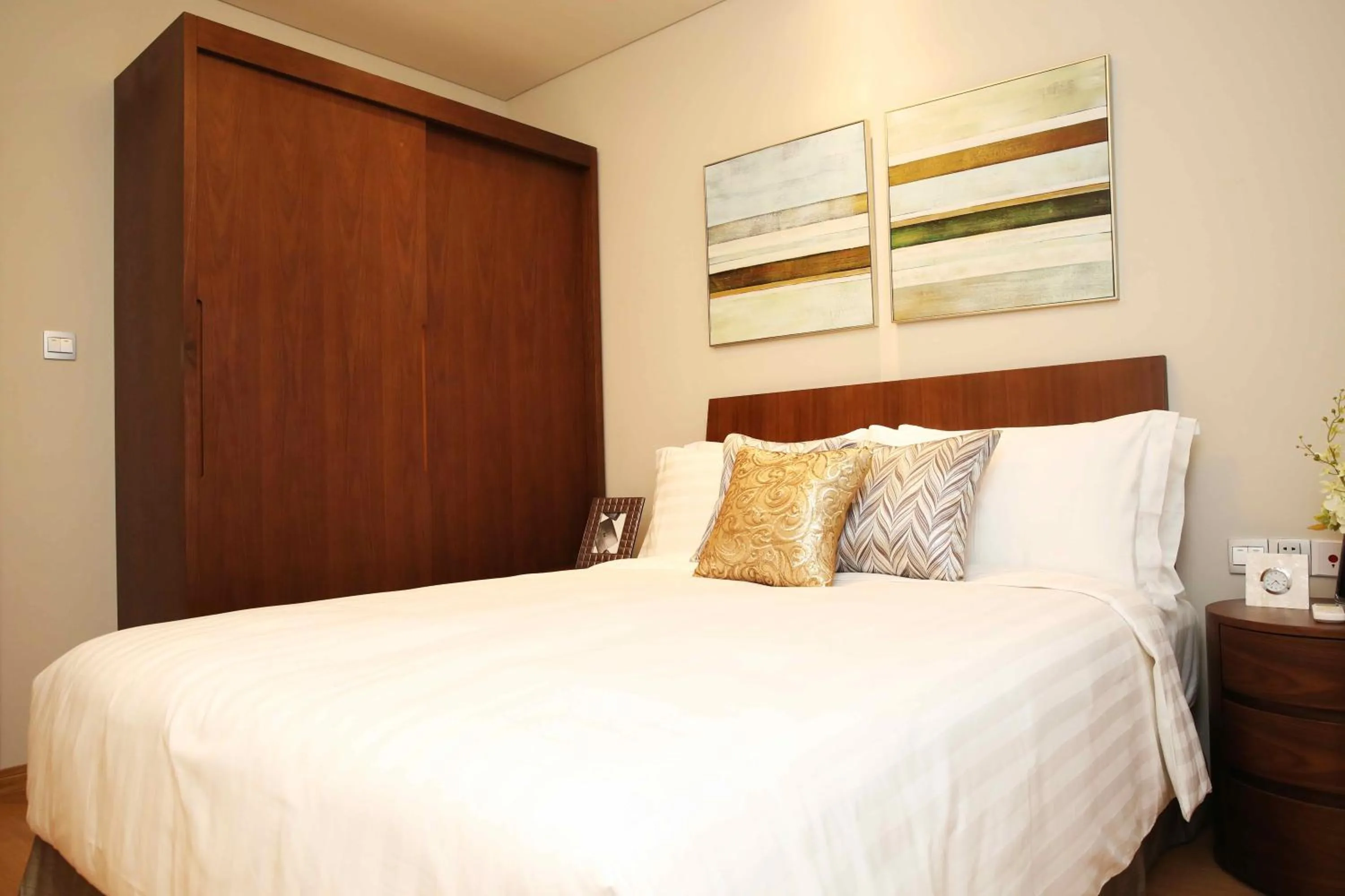 Bedroom, Bed in Green Court Place Jingqiao Middle Ring Shanghai