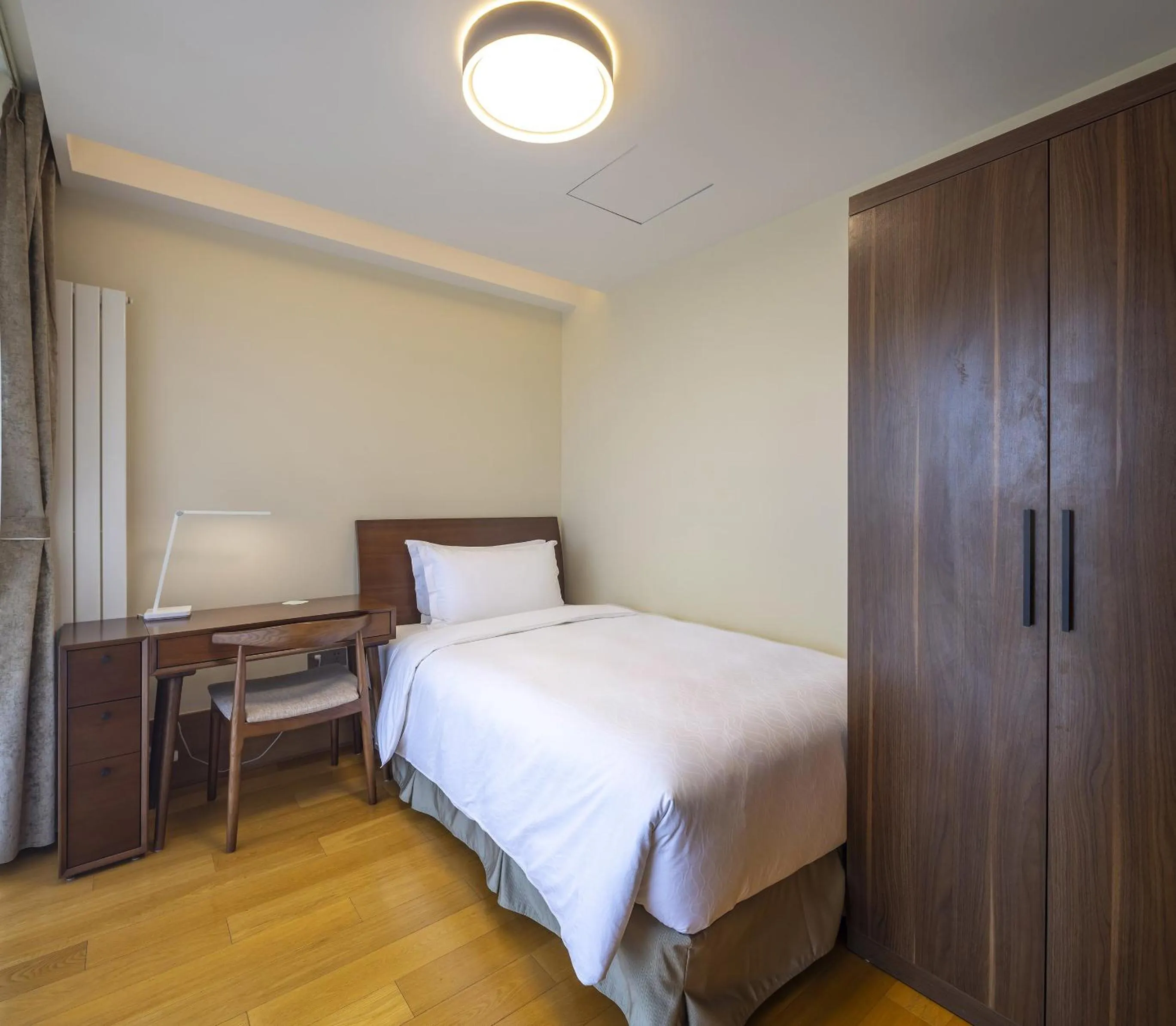 Bed in Green Court Place Jingqiao Middle Ring Shanghai