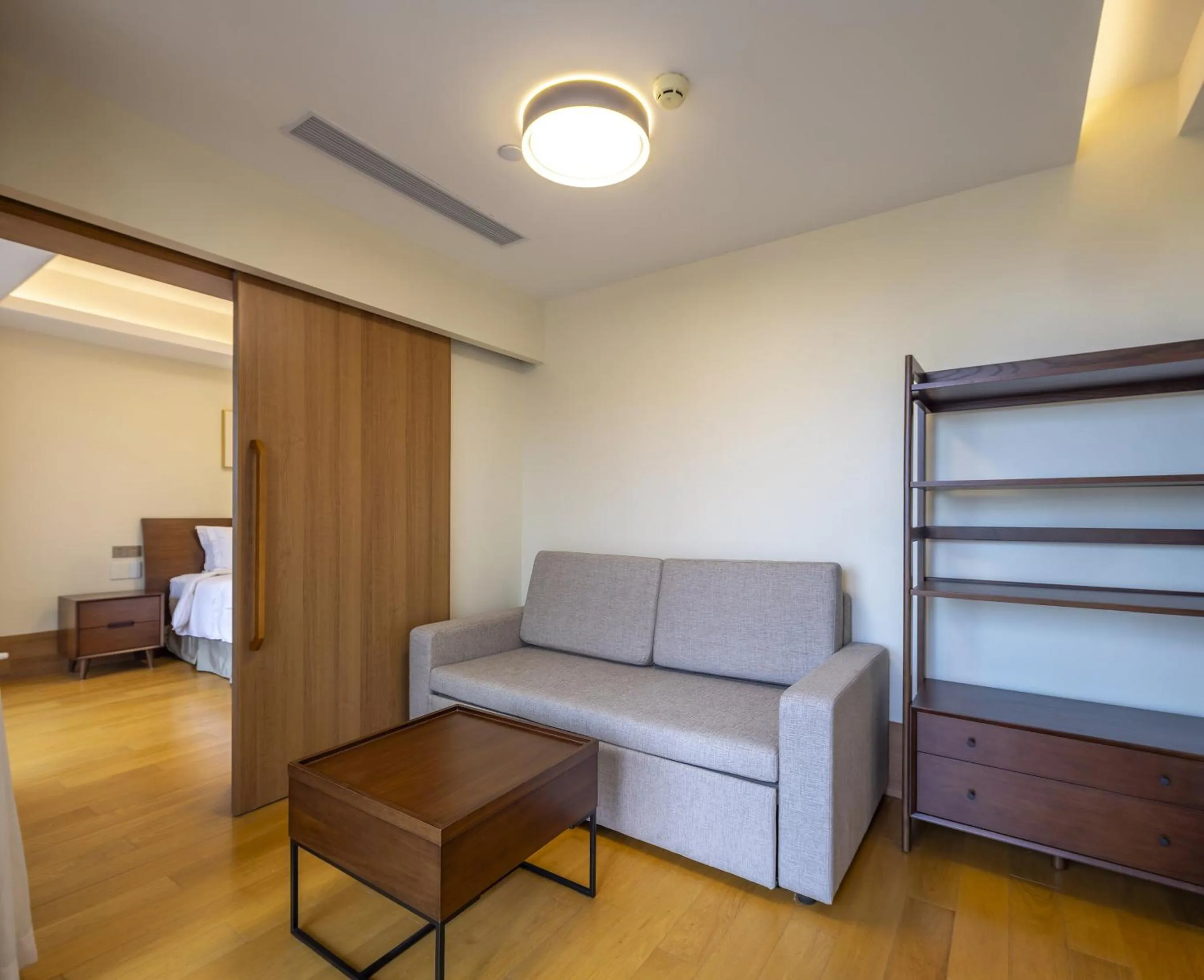 Seating area, Bed in Green Court Place Jingqiao Middle Ring Shanghai