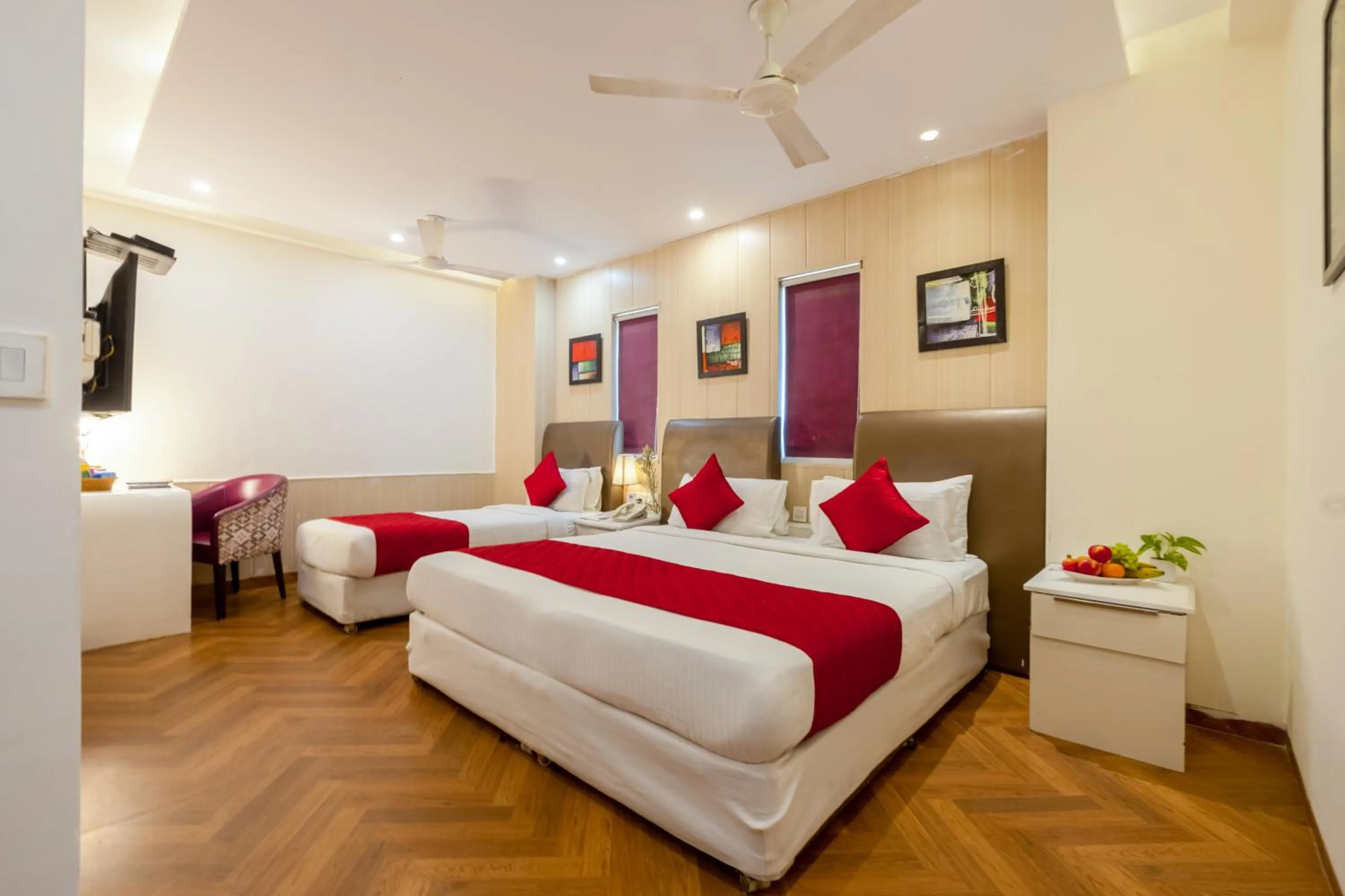 Hotel Picasso Prive Naraina Delhi - Couple Friendly Local IDs Accepted