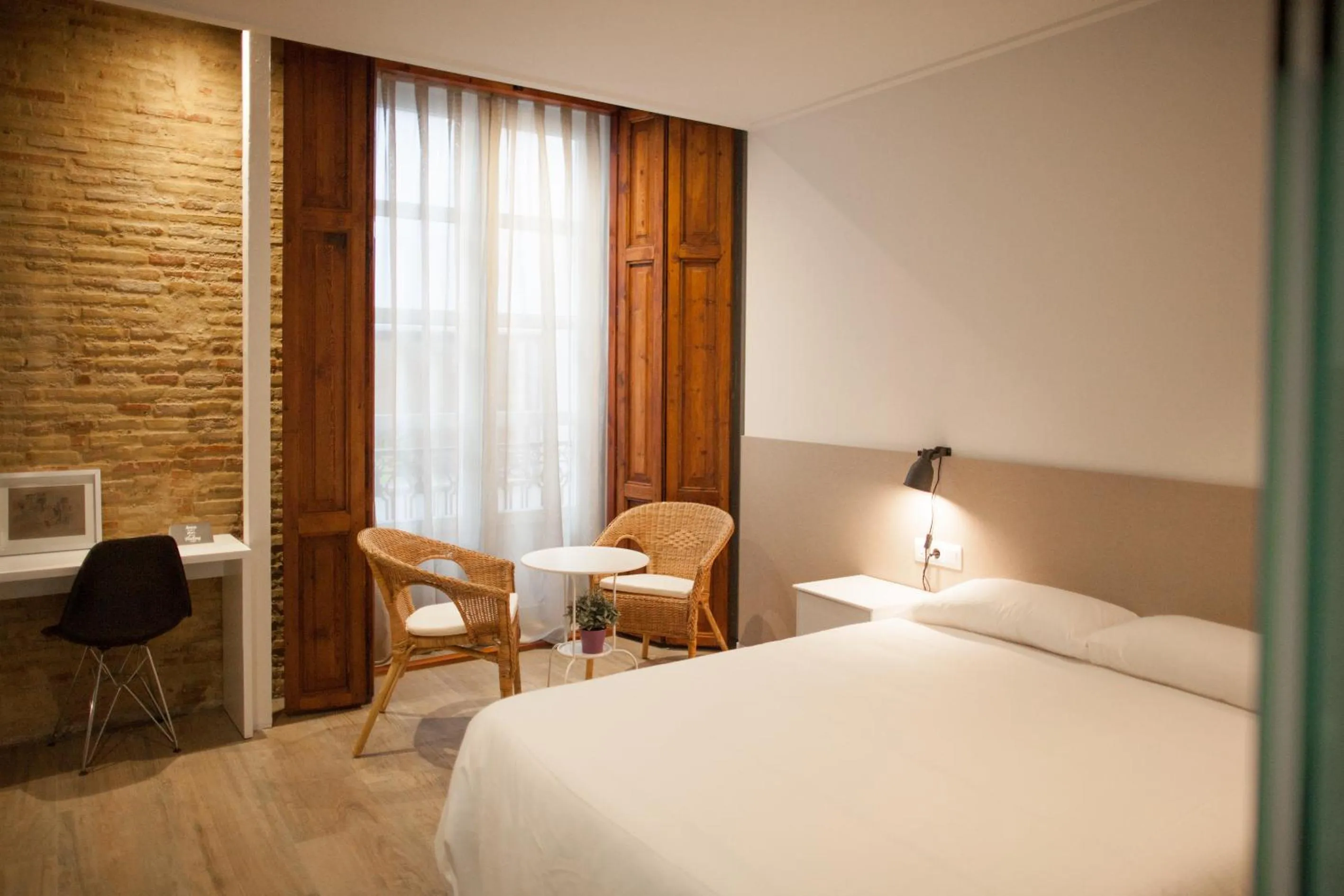 Day, Bed in Host & Home