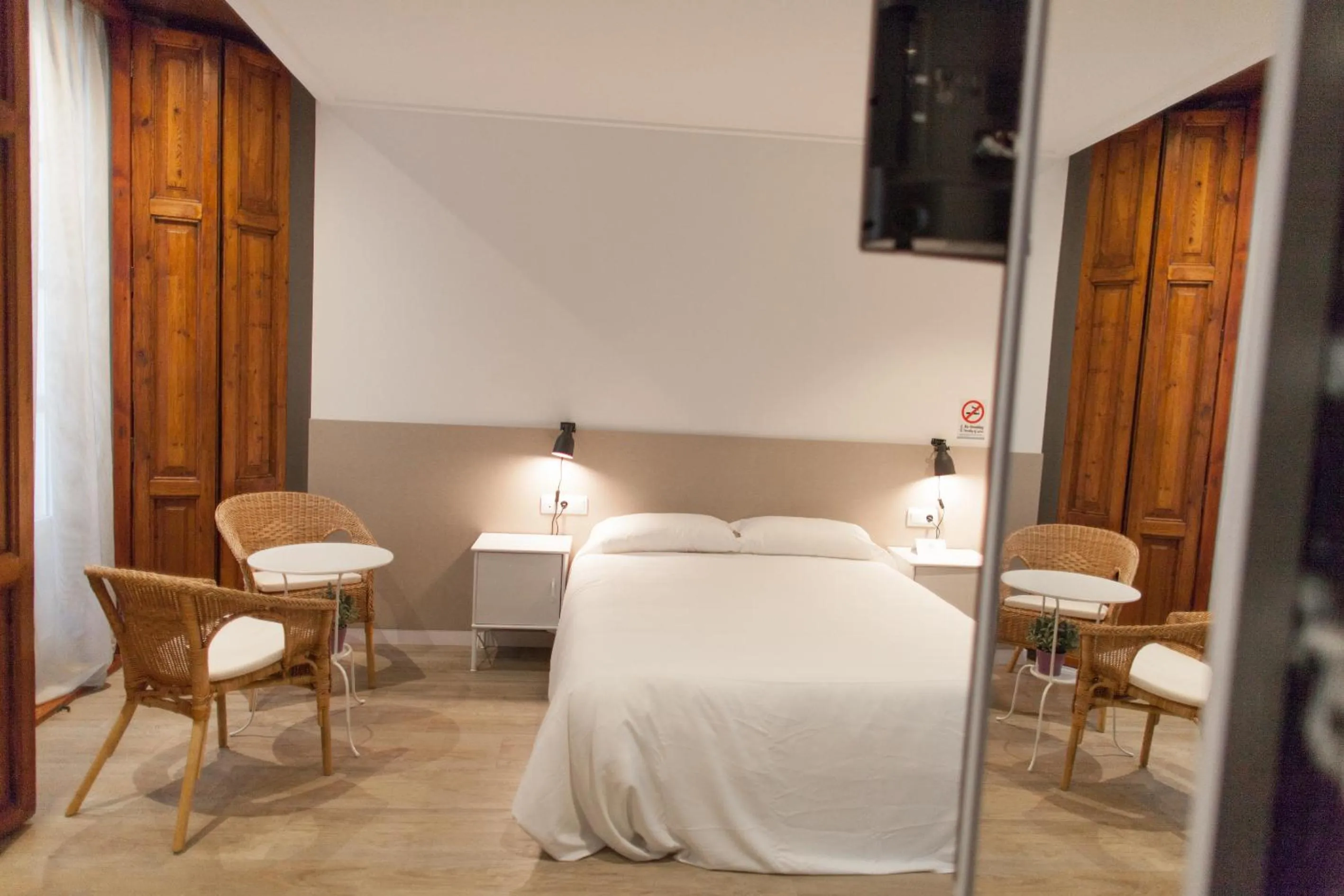 Photo of the whole room, Bed in Host & Home