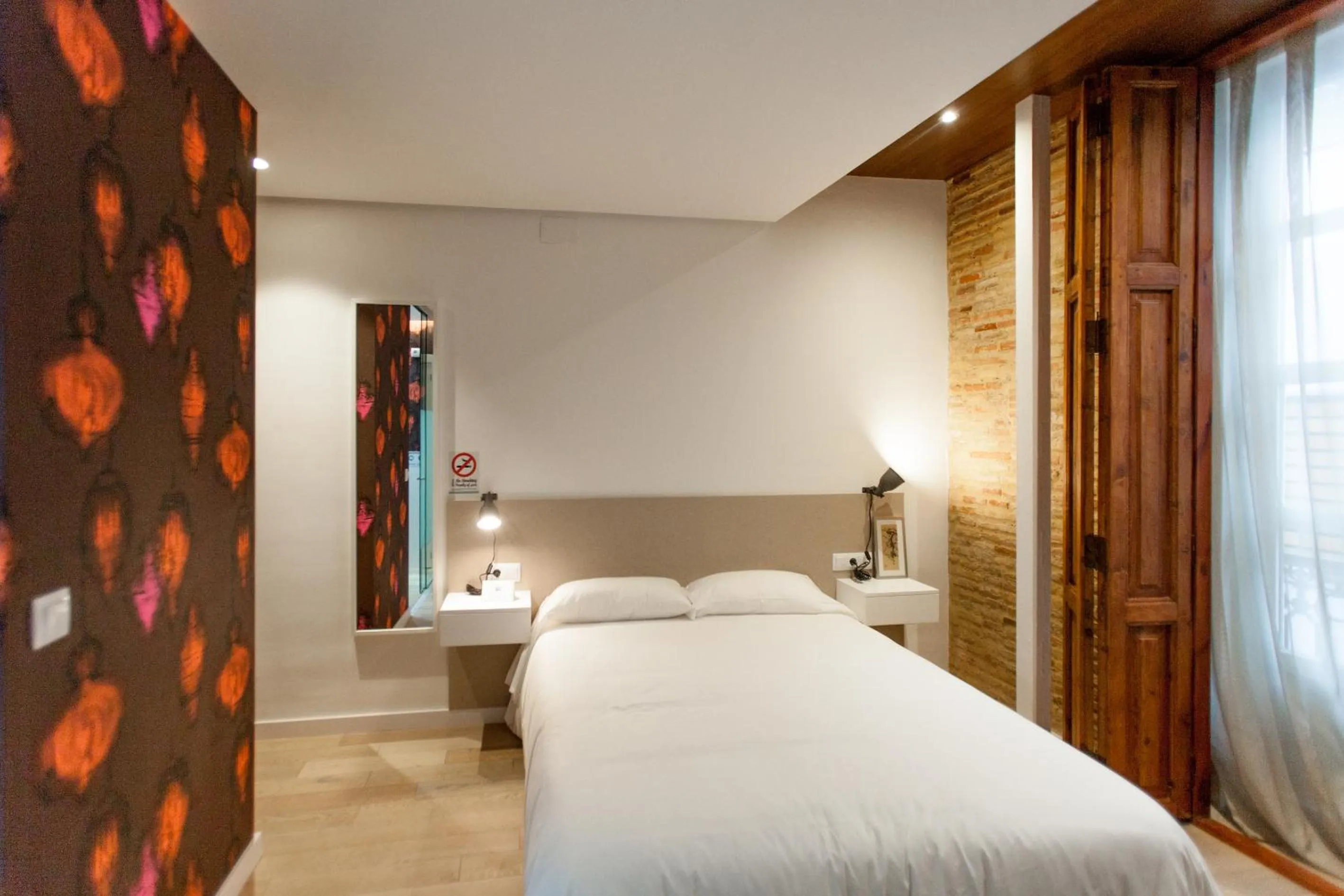 Day, Bed in Host & Home