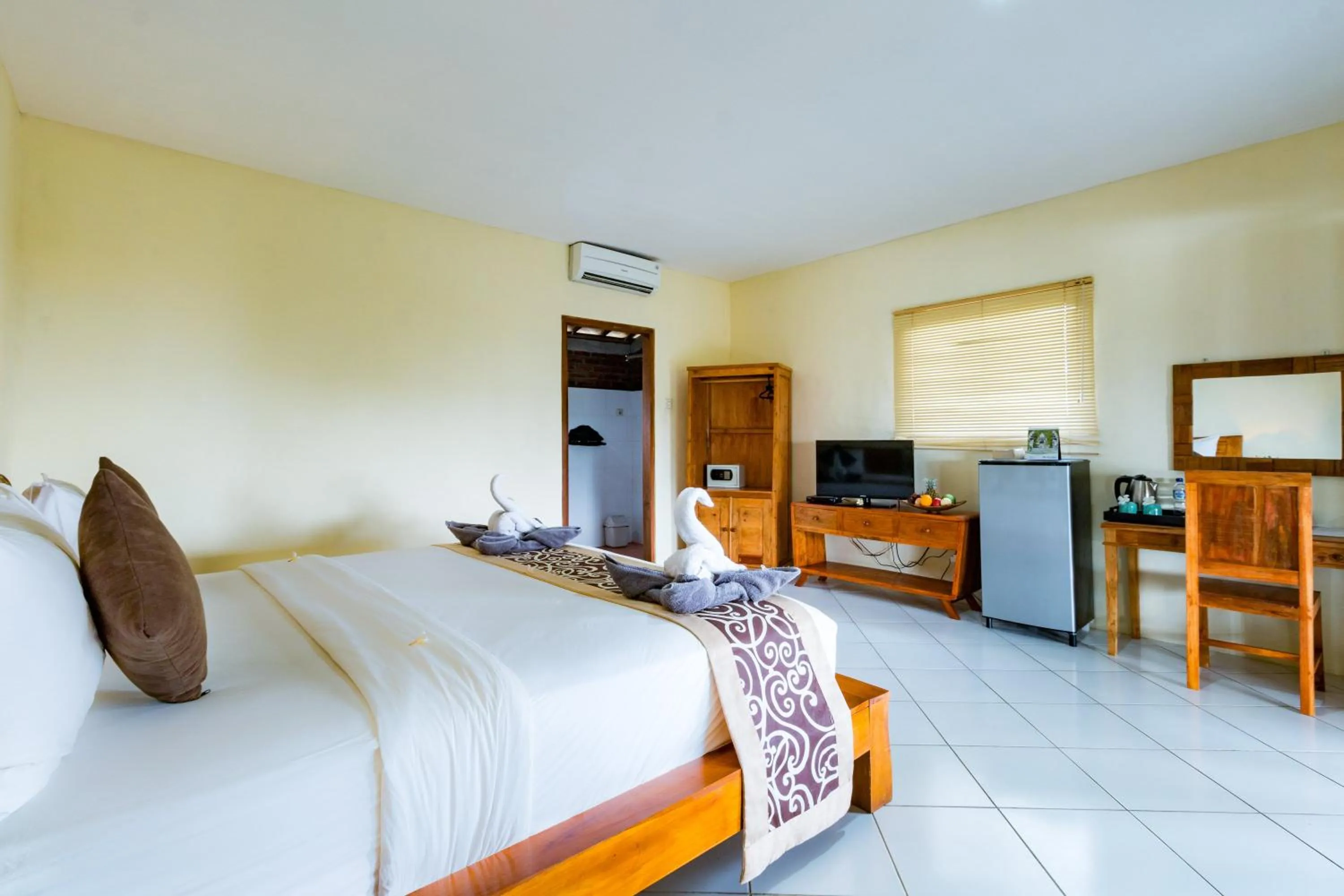 Bed in Arton Resort & Beach Club