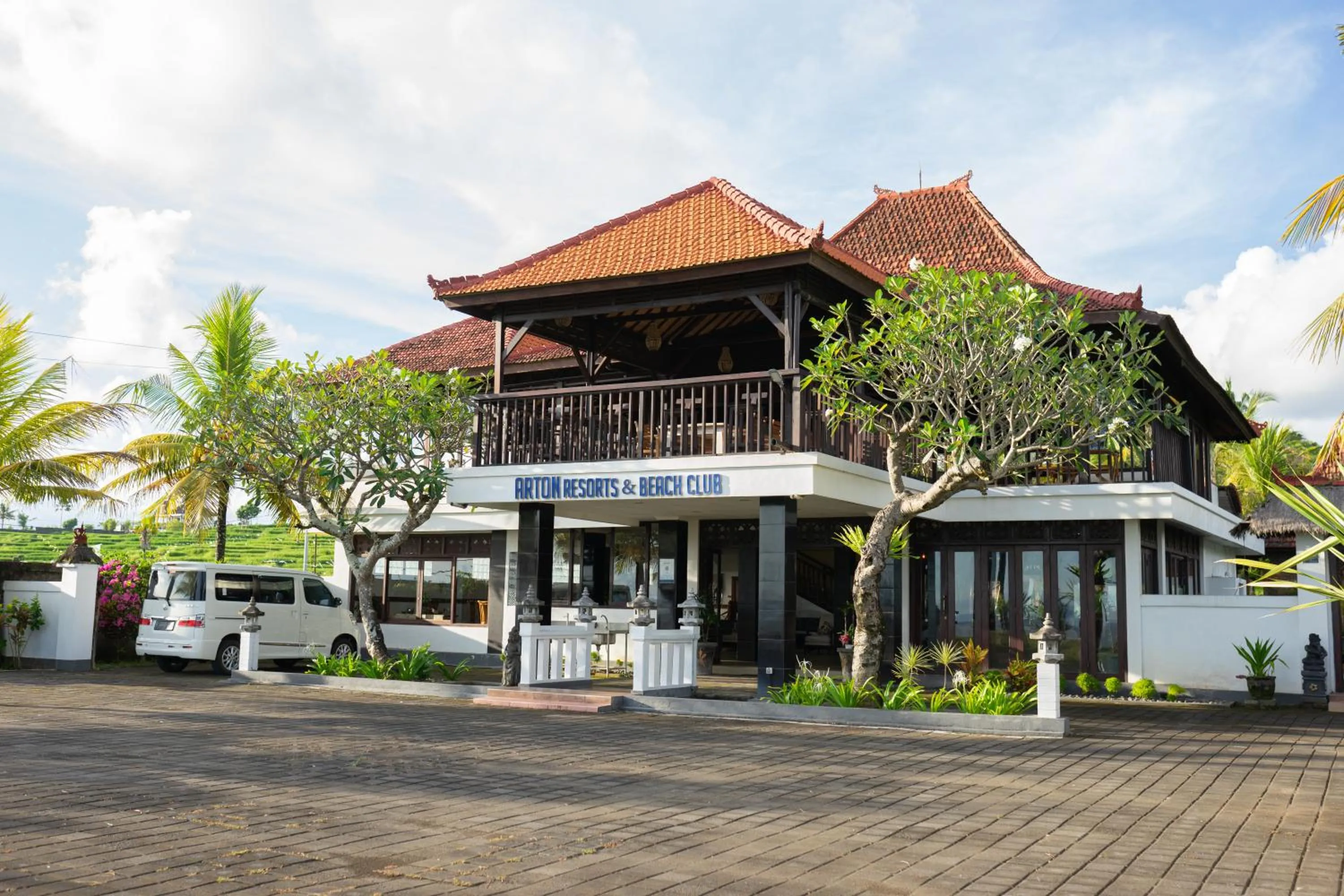 Parking in Arton Resort & Beach Club