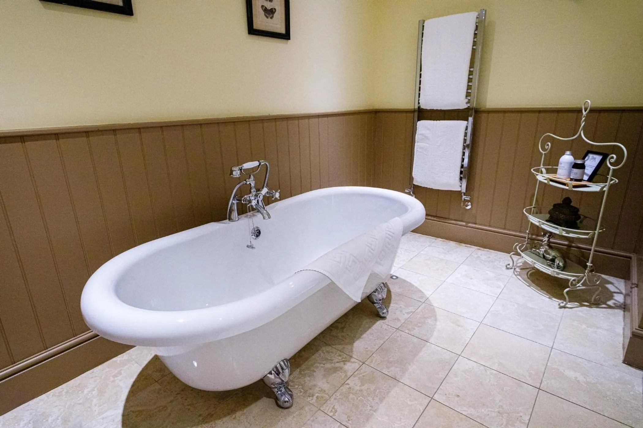 Bathroom in Plough Inn
