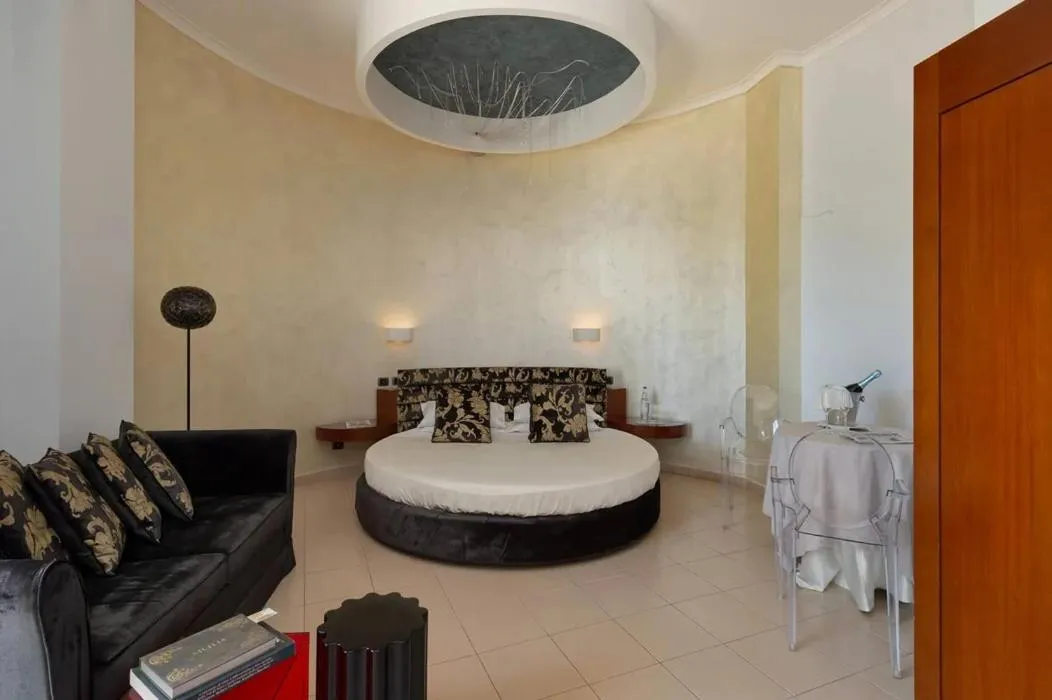 TV and multimedia, Bed in Grand Hotel Sofia