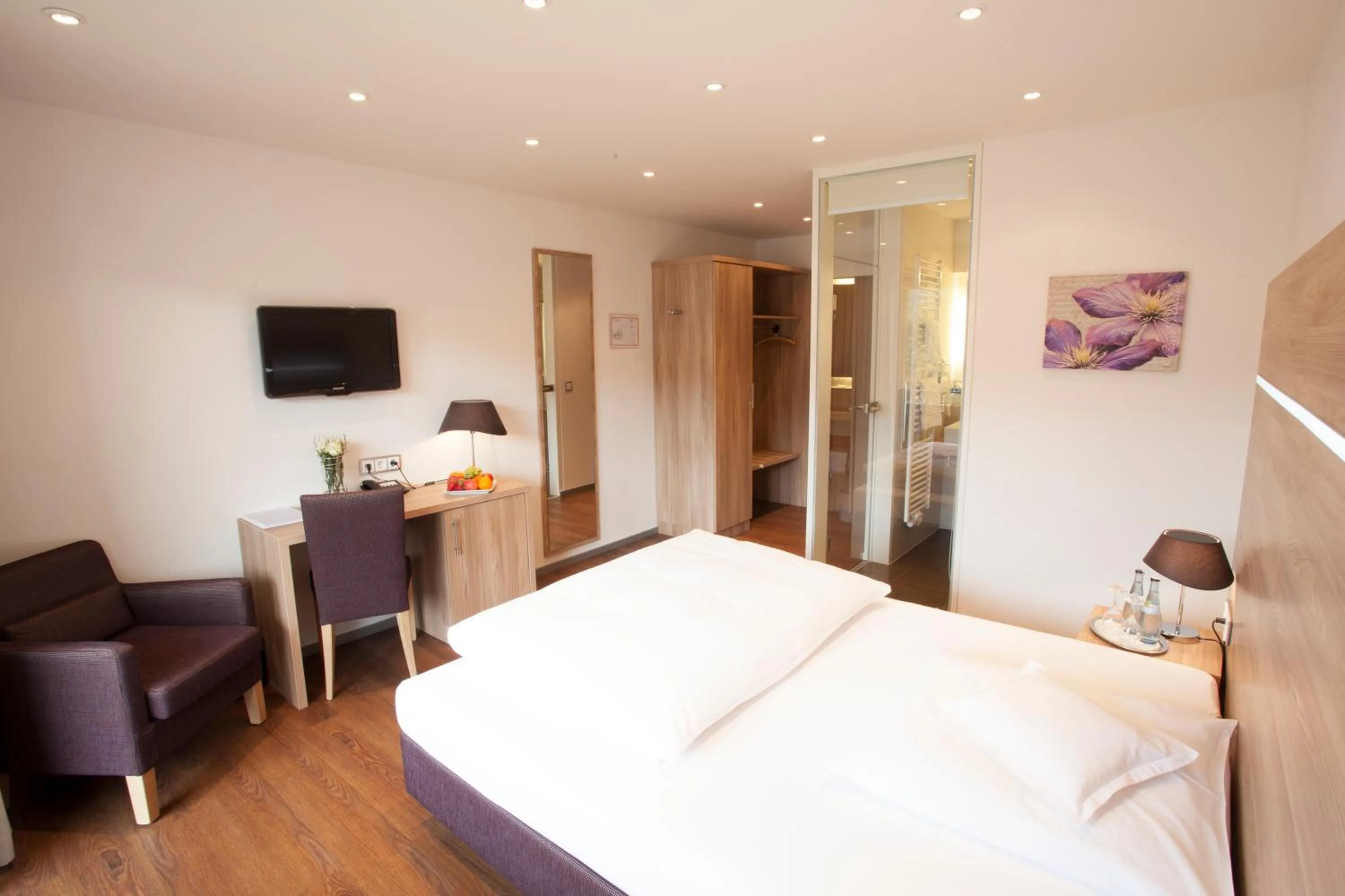 Photo of the whole room, Bed in Hotel Restaurant Lamm