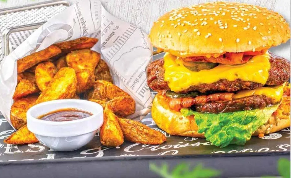 Food and drinks in Harmony Suites Saint Vlas