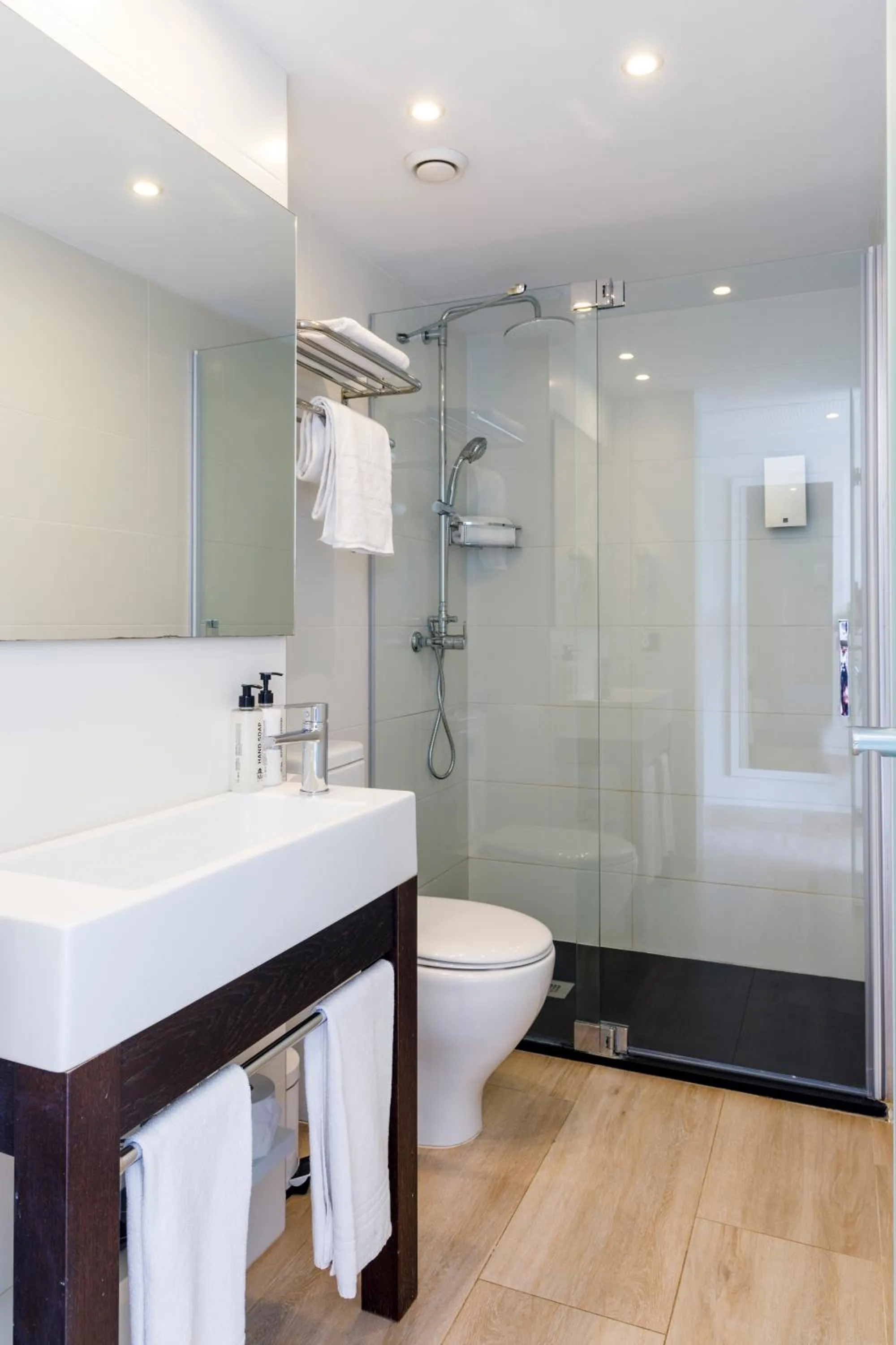 Shower in Mar Hotels Alcanada