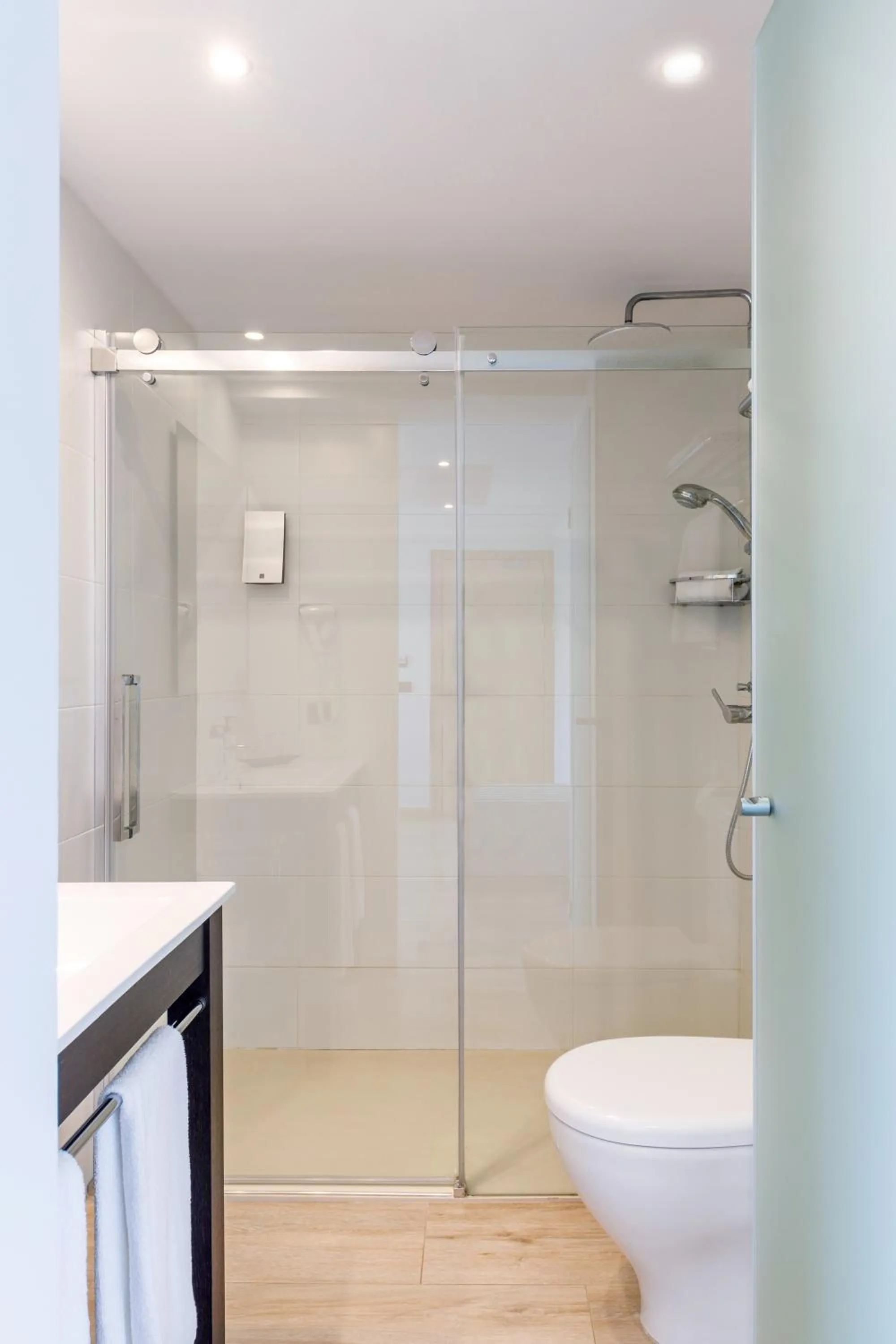 Shower in Mar Hotels Alcanada