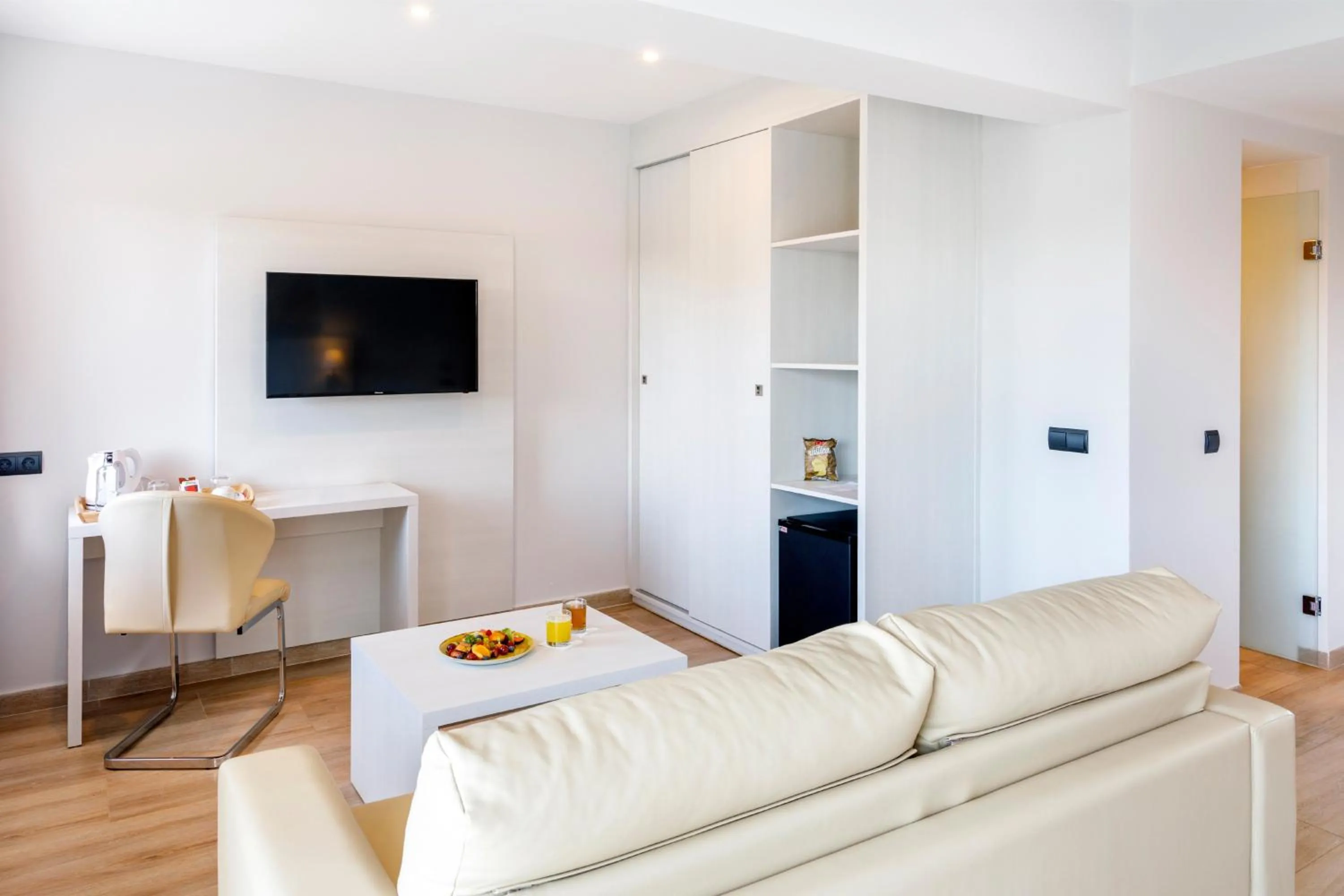 Living room in Alcanada Golf Hotel