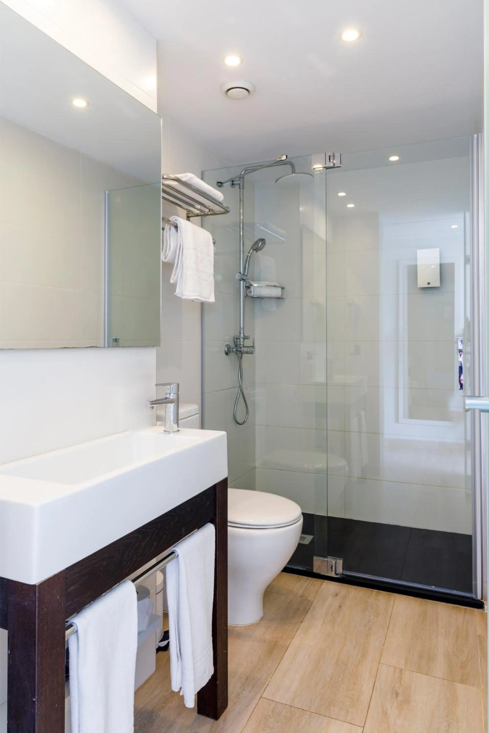 Bathroom in Alcanada Golf Hotel