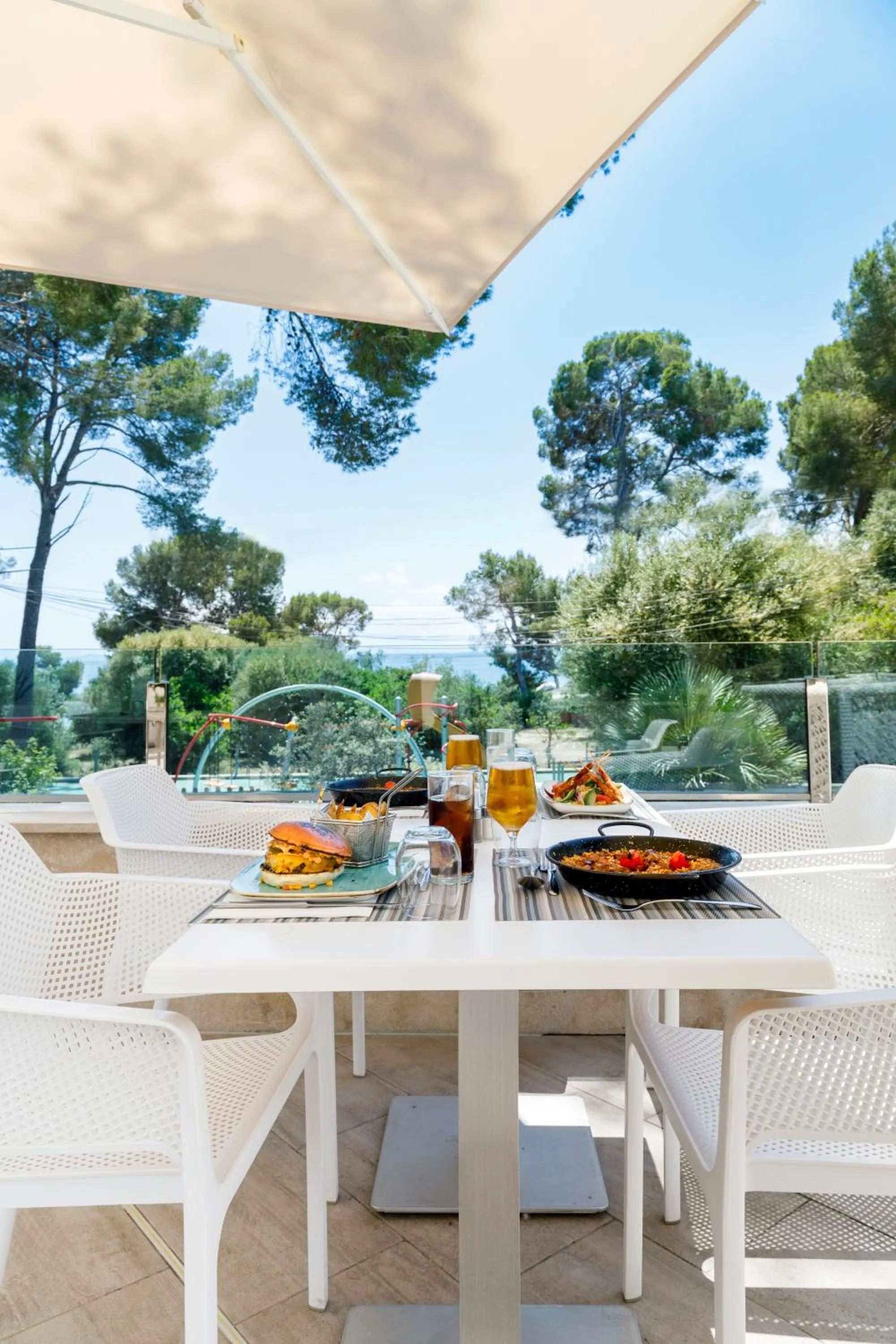 Restaurant/places to eat in Mar Hotels Alcanada