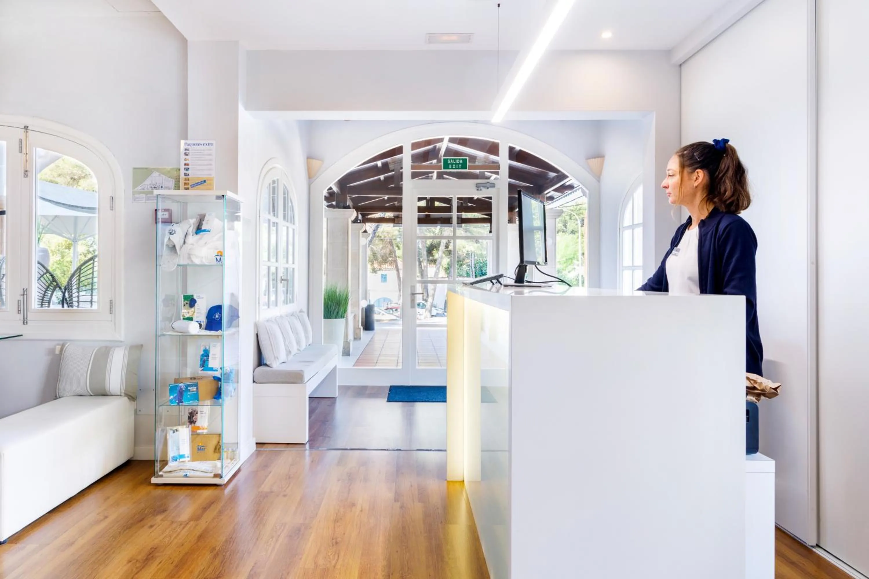 Lobby or reception in Mar Hotels Alcanada