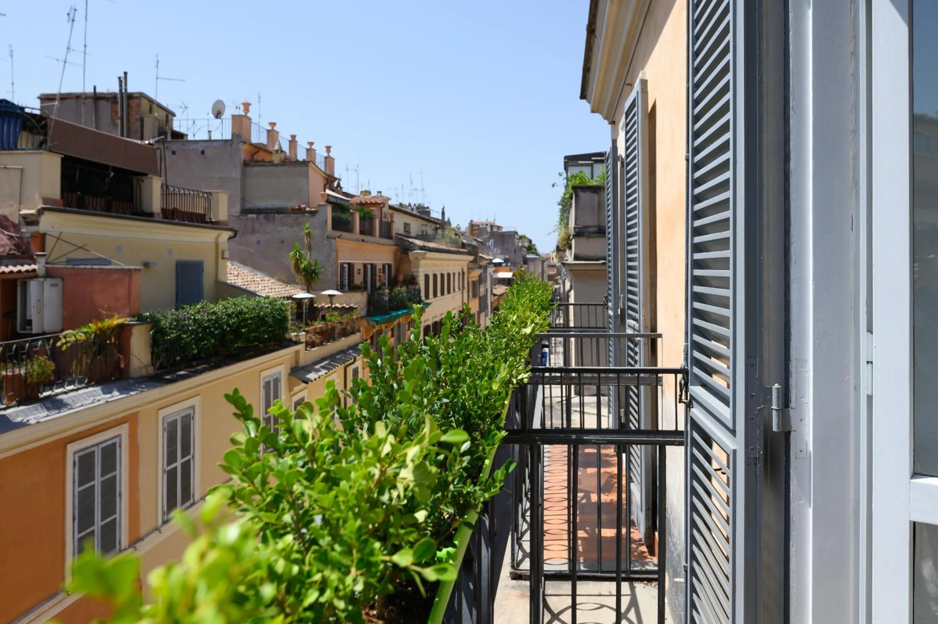 Property building in Domus Spagna Frattina