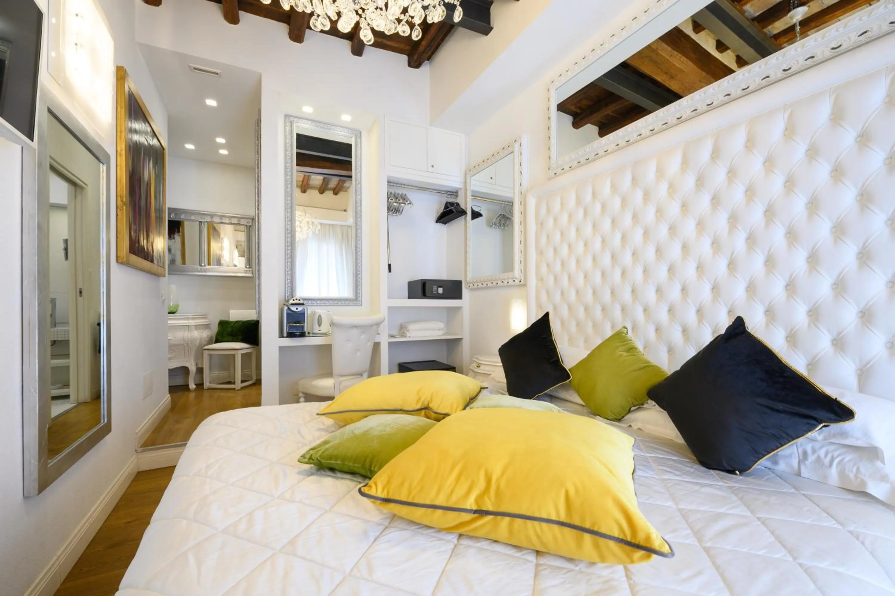 Bed in Domus Spagna Frattina