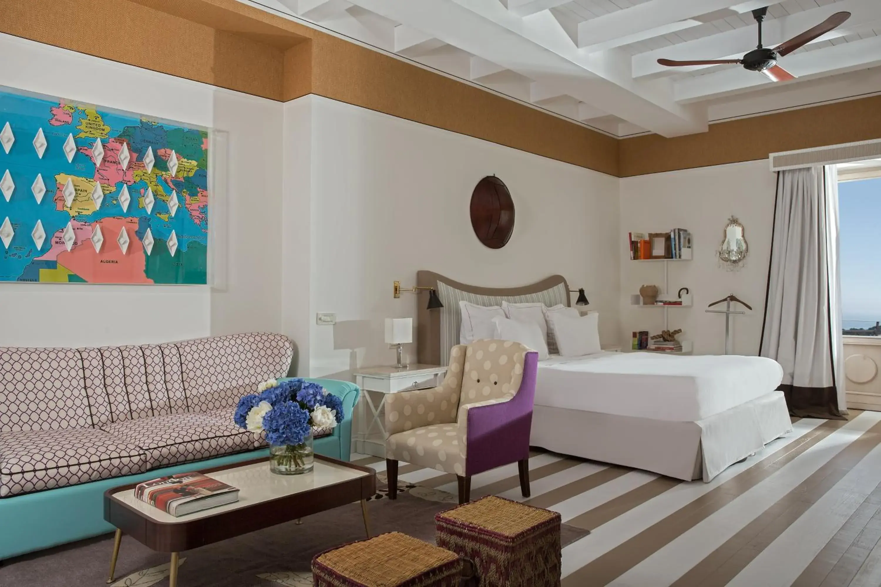 Junior Suite with Sea View in Capri Tiberio Palace - The Leading Hotels of the World Junior Suite with Sea View in Capri Tiberio Palace - The Leading Hotels of the World