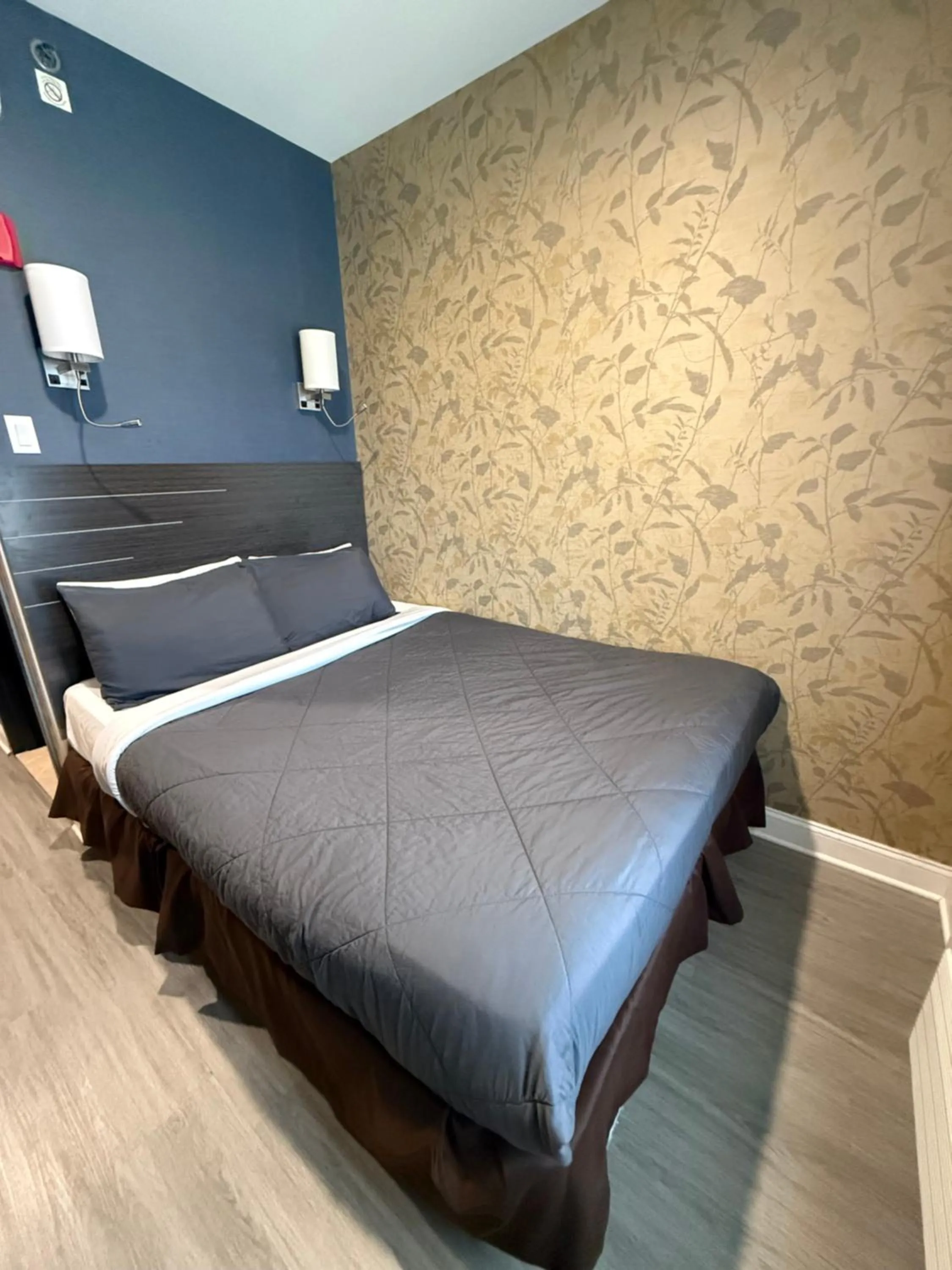 Bedroom, Bed in Grandview Hotel New York