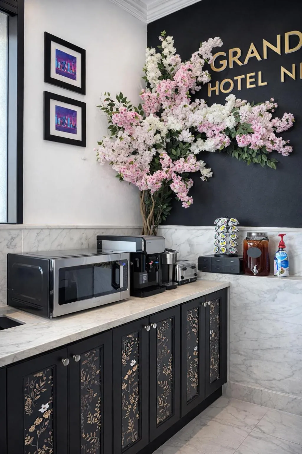 kitchen in Grandview Hotel New York