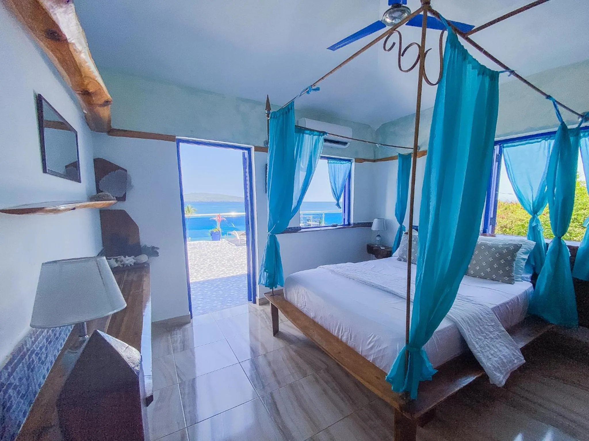 Bed in Sunset Samana