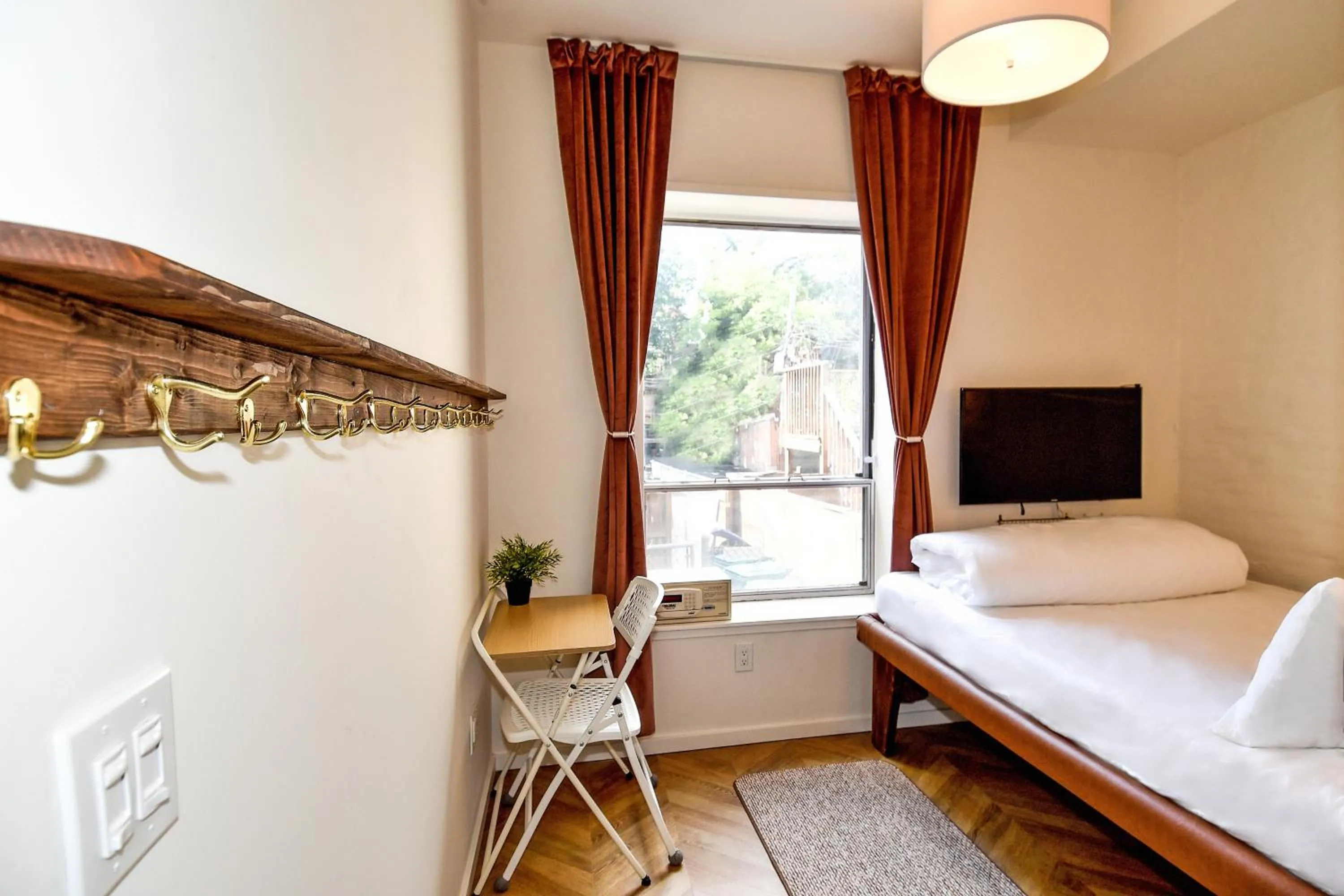 Bed in HighRoad Washington DC